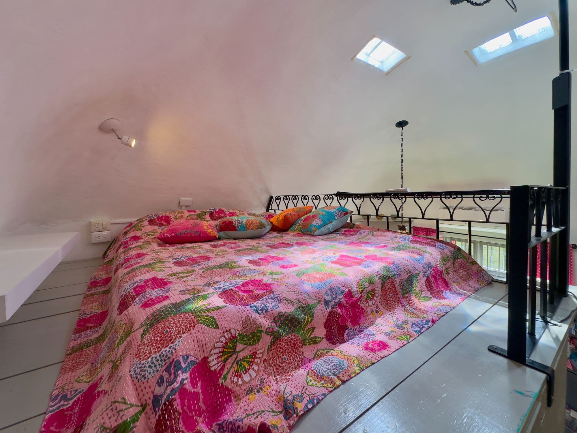 Art Studio in San Antonio — San Antonio, San Miguel de Allende — photo 25 — bright loft bedroom, charming bohemian style