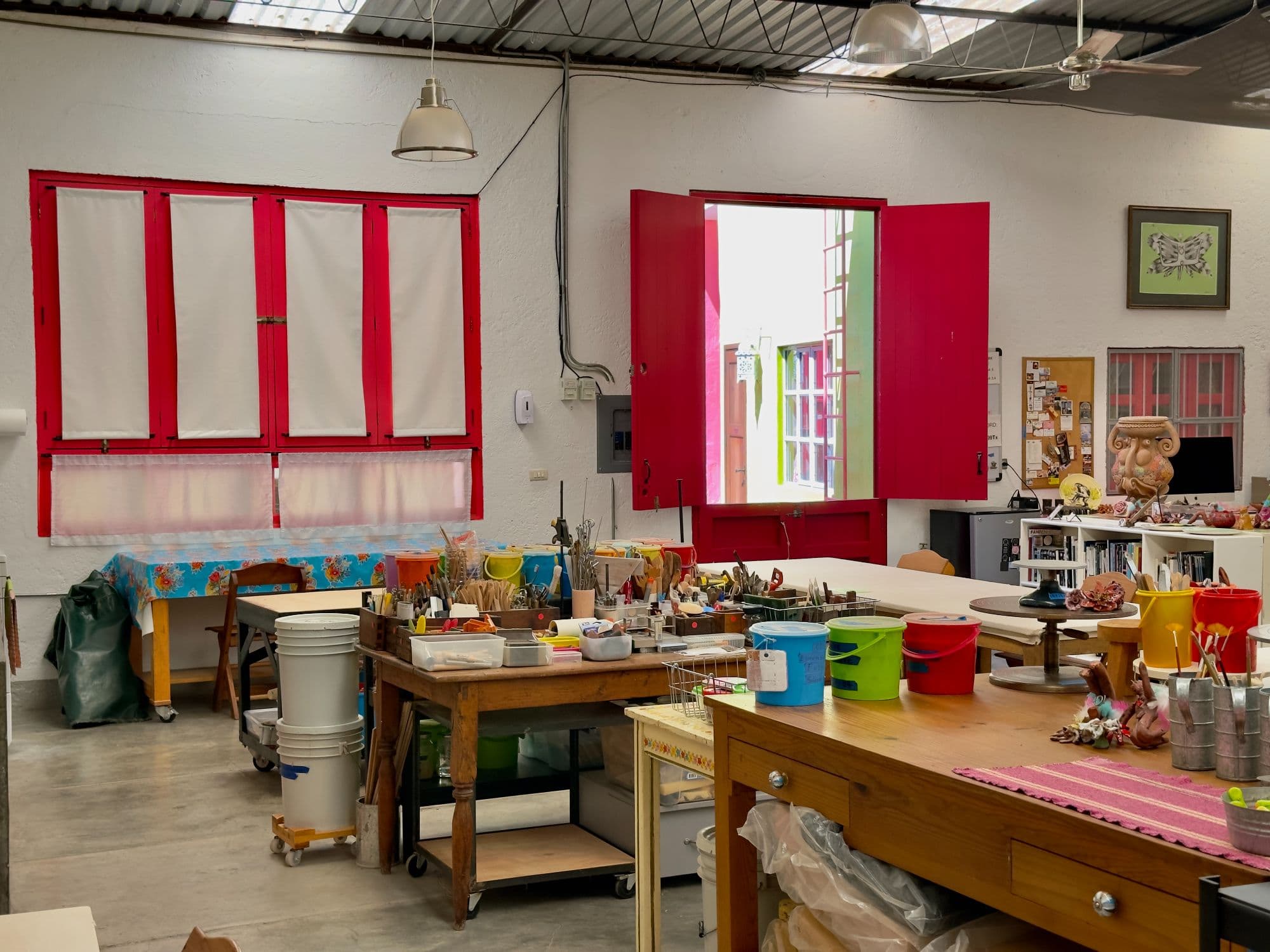 Art Studio in San Antonio — San Antonio, San Miguel de Allende — photo 4 — bright artist studio, soaring ceilings