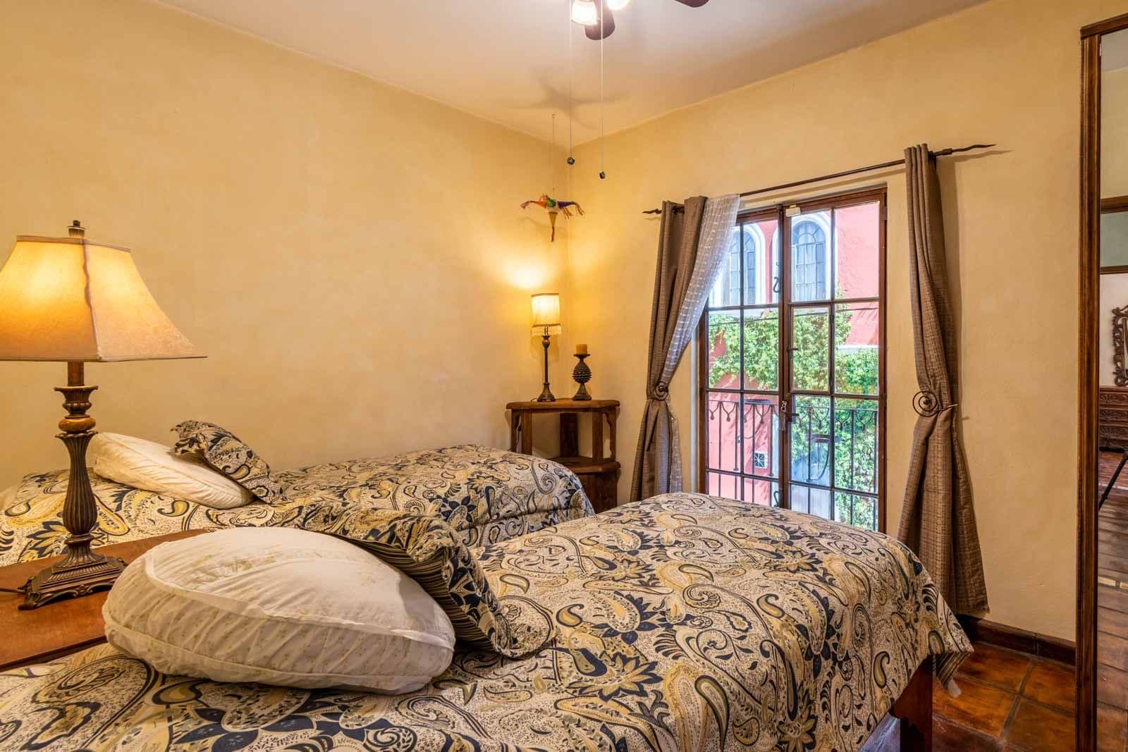 Casa las Nubes — San Antonio, San Miguel de Allende — photo 10 — luminous guest retreat with colonial charm