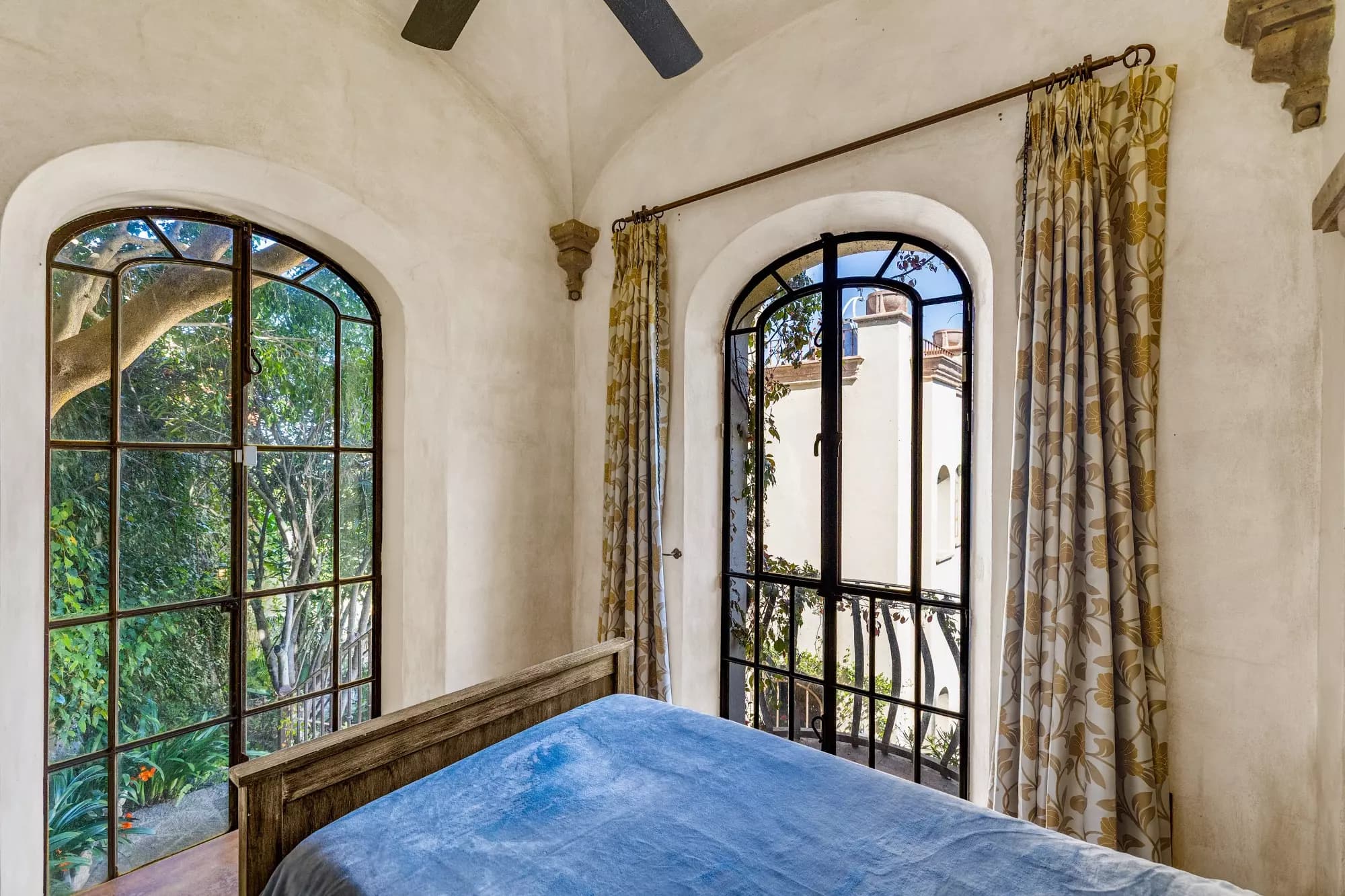 Casa Stone — Balcones, San Miguel de Allende — photo 14 — serene bedroom with verdant garden views