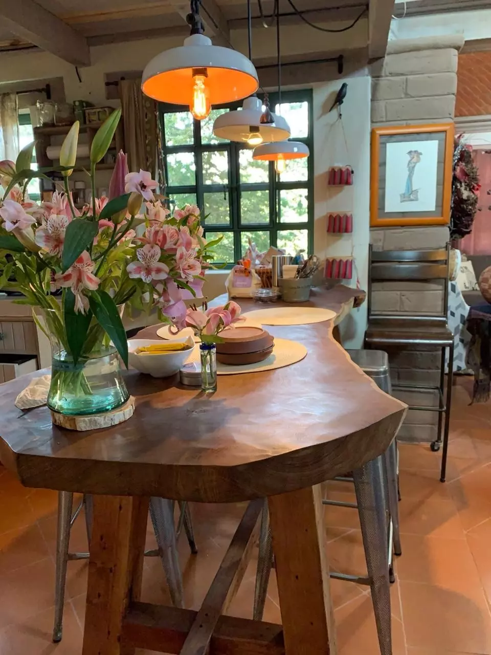 Casa Los Olivos — San Virgilio, San Miguel de Allende — photo 3 — sophisticated dining with artisanal warmth