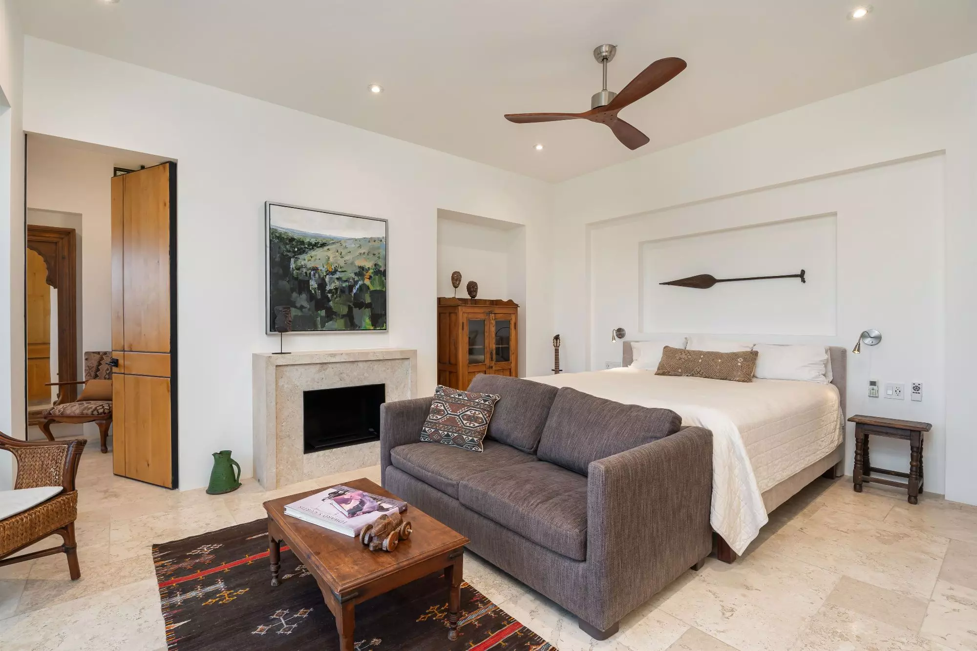 Mirador del Charco — Rinconada de Los Balcones, San Miguel de Allende — photo 31 — spacious master suite, fireplace elegance