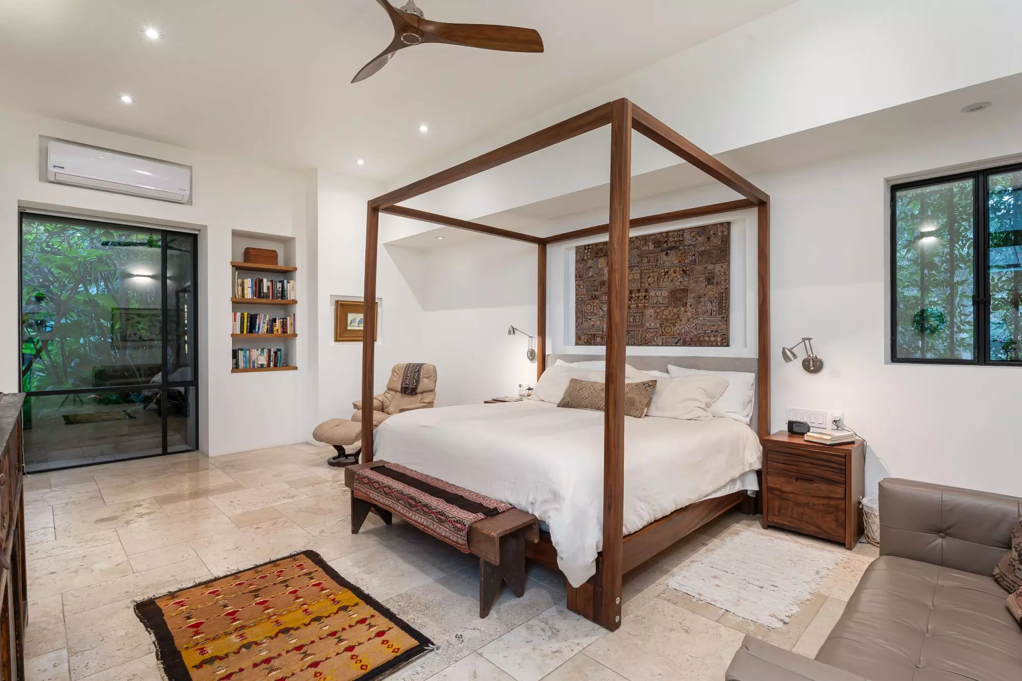 Mirador del Charco — Rinconada de Los Balcones, San Miguel de Allende — photo 22 — serene master suite, artisanal canopy bed