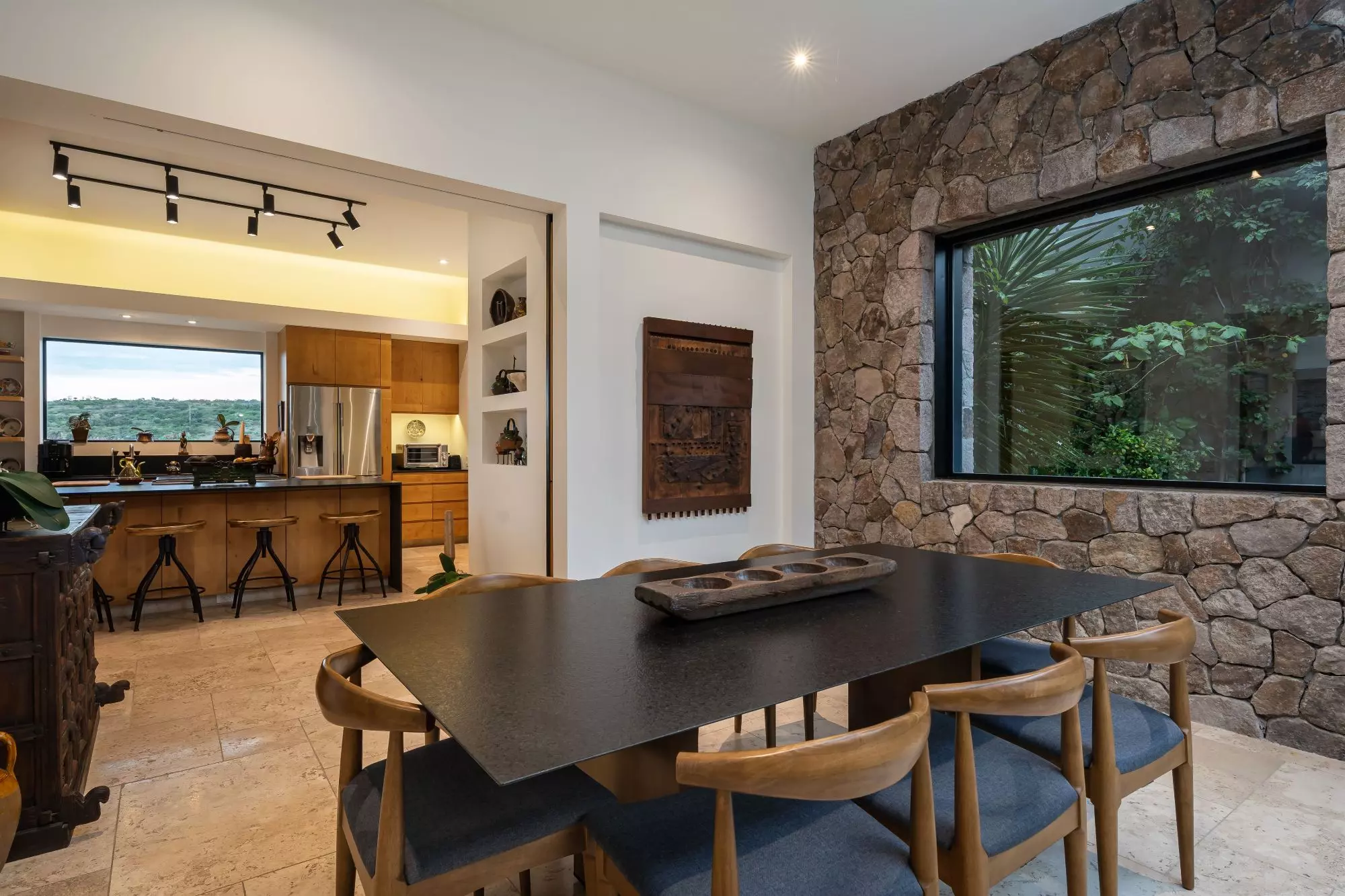 Mirador del Charco — Rinconada de Los Balcones, San Miguel de Allende — photo 14 — contemporary elegance meets rustic charm