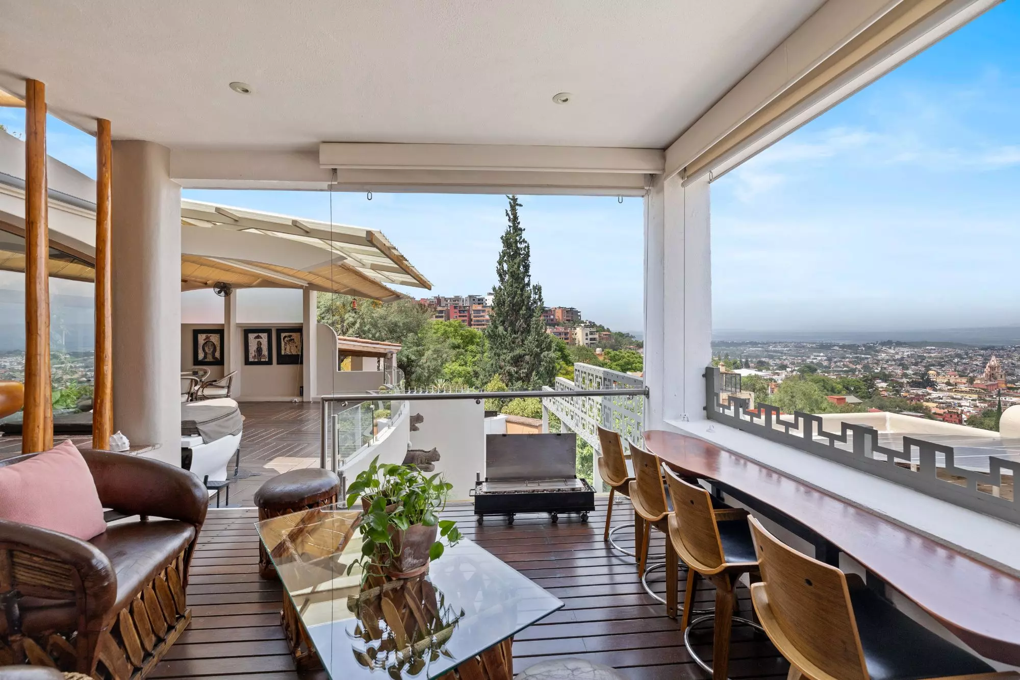 Casa del Foro — Balcones, San Miguel de Allende — photo 8 — panoramic terrace with breathtaking valley views