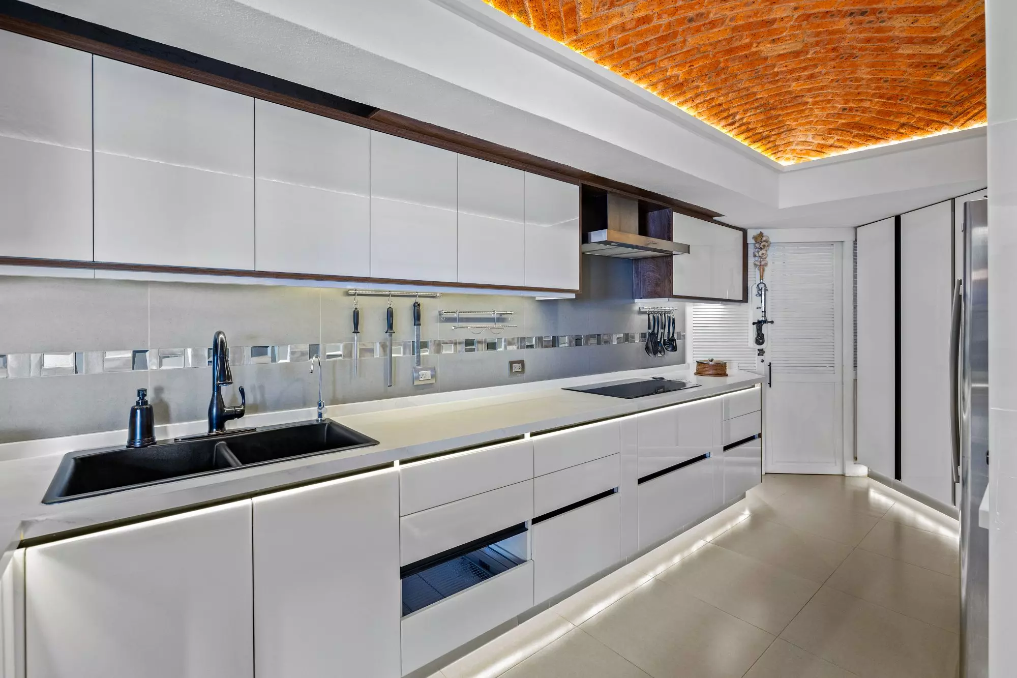 Casa del Foro — Balcones, San Miguel de Allende — photo 9 — contemporary culinary sanctuary with ambient sophistication