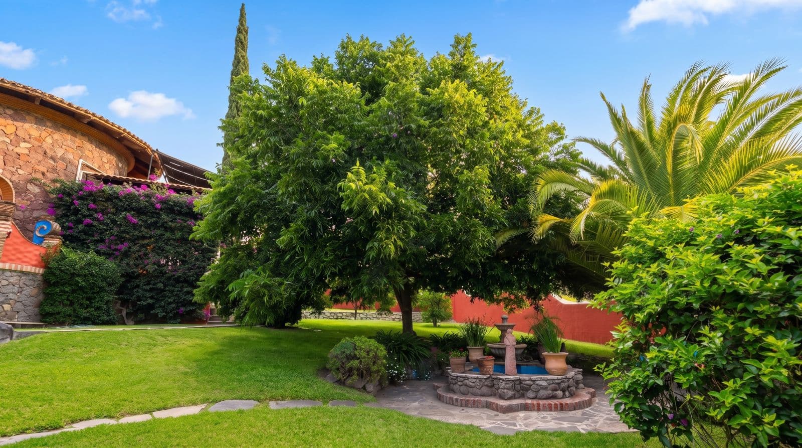 Casa Savia | A Private Garden Sanctuary in Los Frailes — Villa de los Frailes, San Miguel de Allende — photo 19 — lush mature gardens, colonial charm