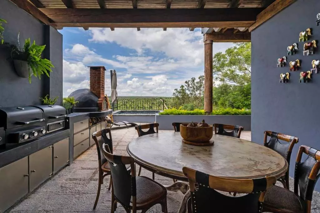 Casa Azul — Balcones, San Miguel de Allende — photo 20 — panoramic entertaining terrace, mountain vistas