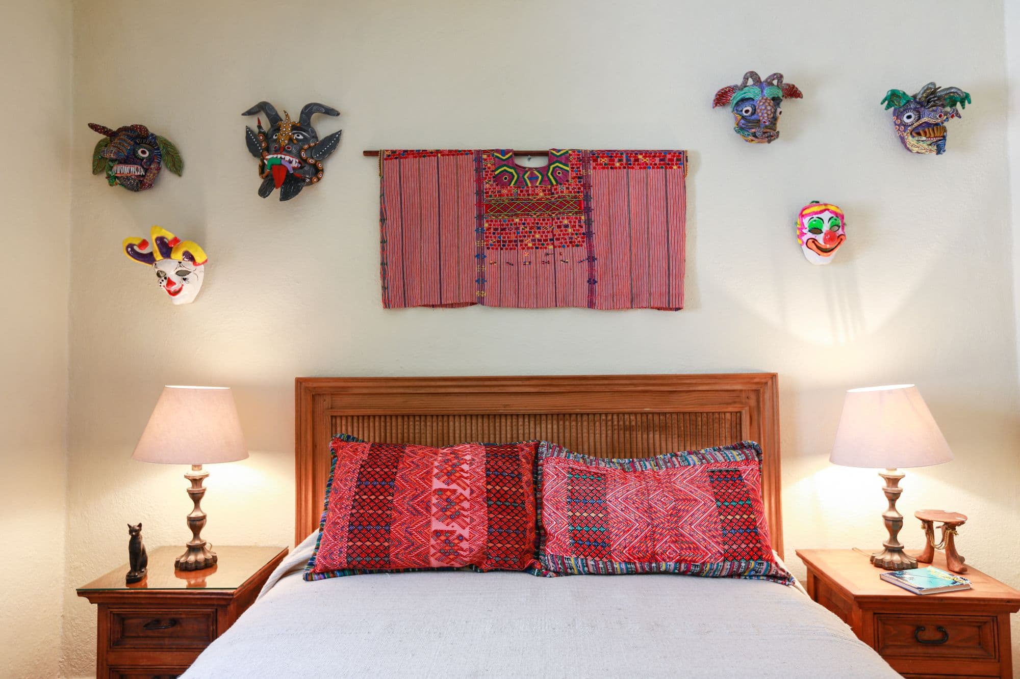 Casa Baeza — San Miguel de Allende Centro, San Miguel de Allende — photo 2 — artisan-adorned bedroom with authentic charm