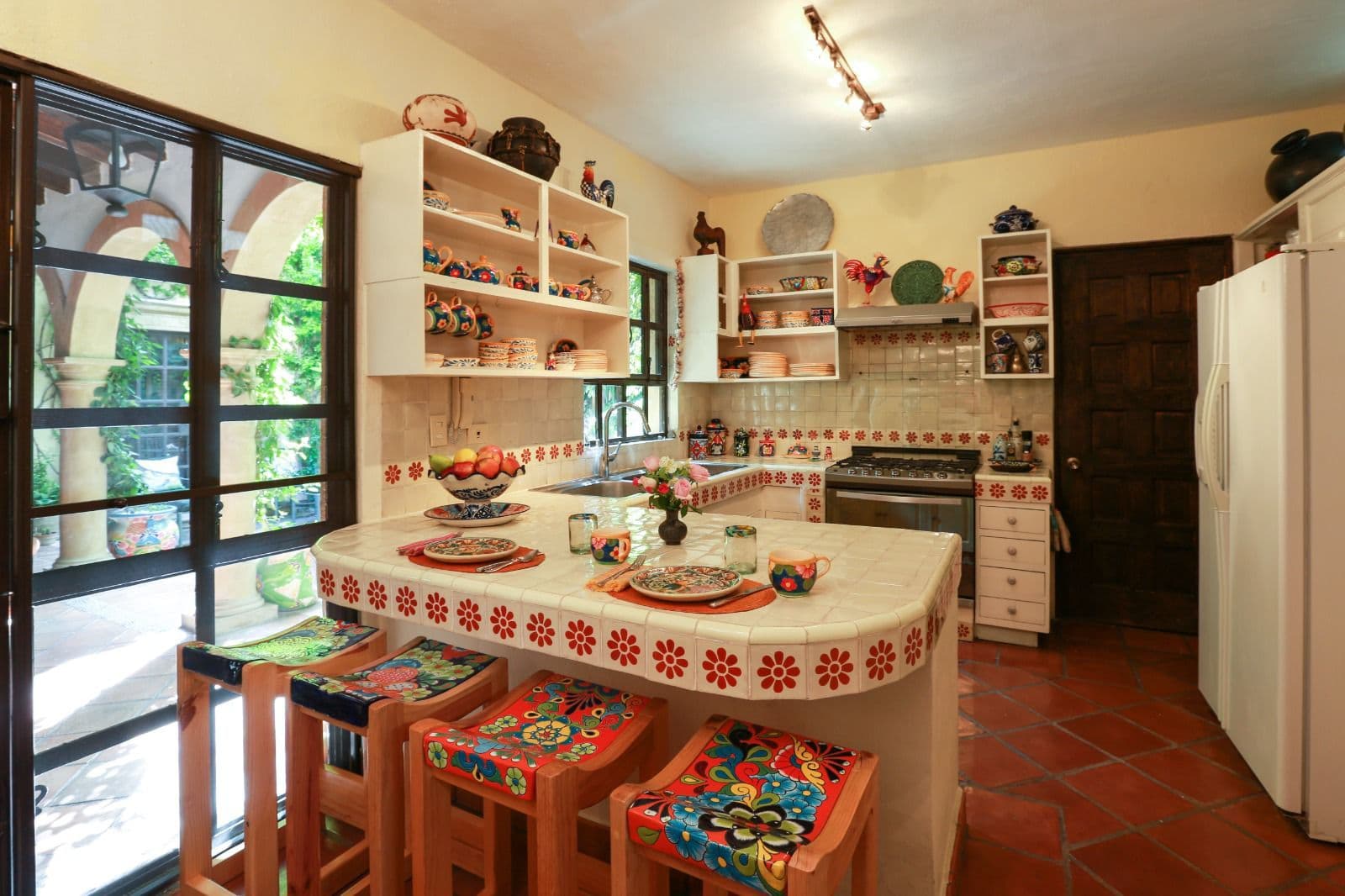 Casa Baeza — San Miguel de Allende Centro, San Miguel de Allende — photo 28 — artisan mexican kitchen, sunlit and charming