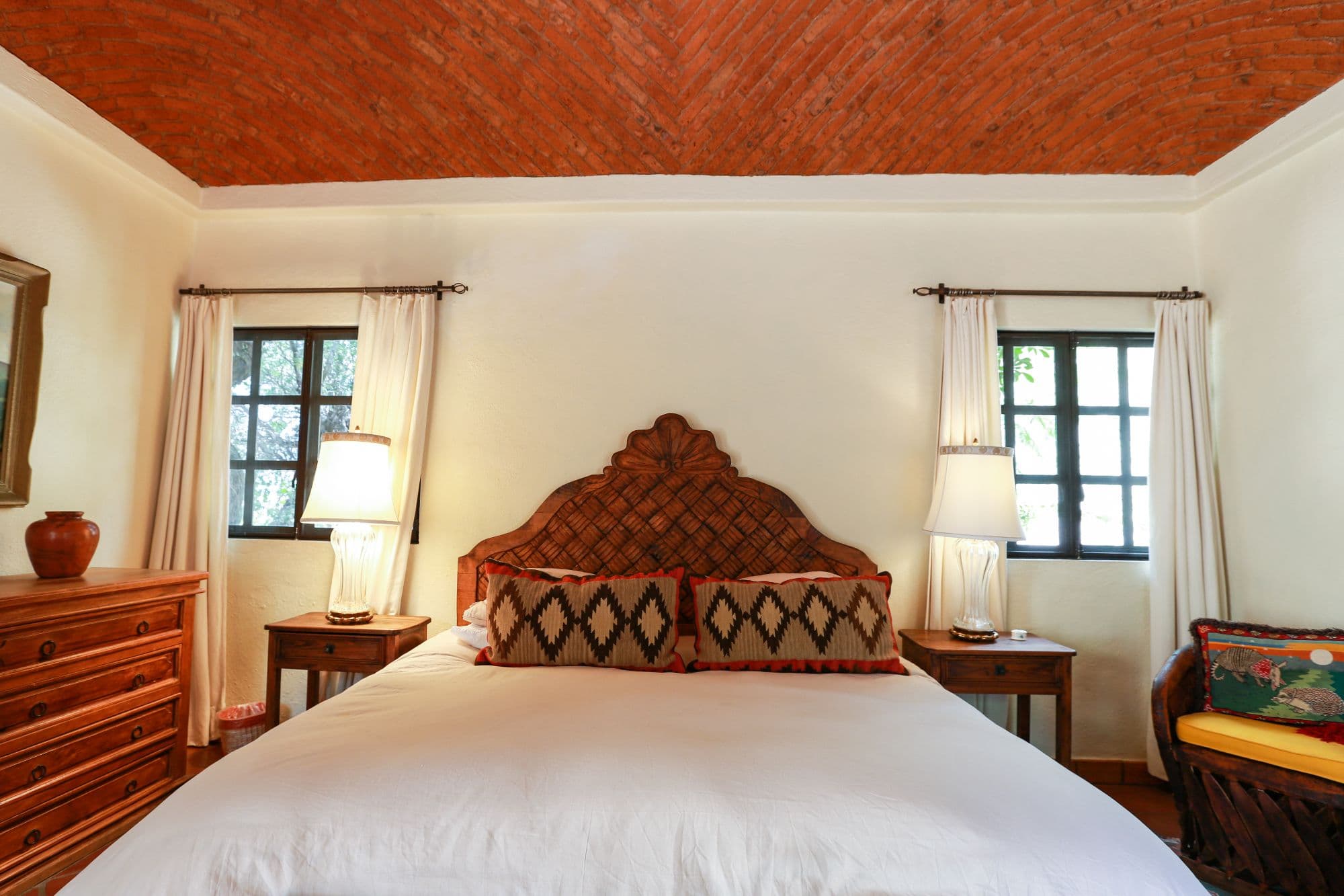 Casa Baeza — San Miguel de Allende Centro, San Miguel de Allende — photo 6 — rustic-elegant bedroom, warm natural light