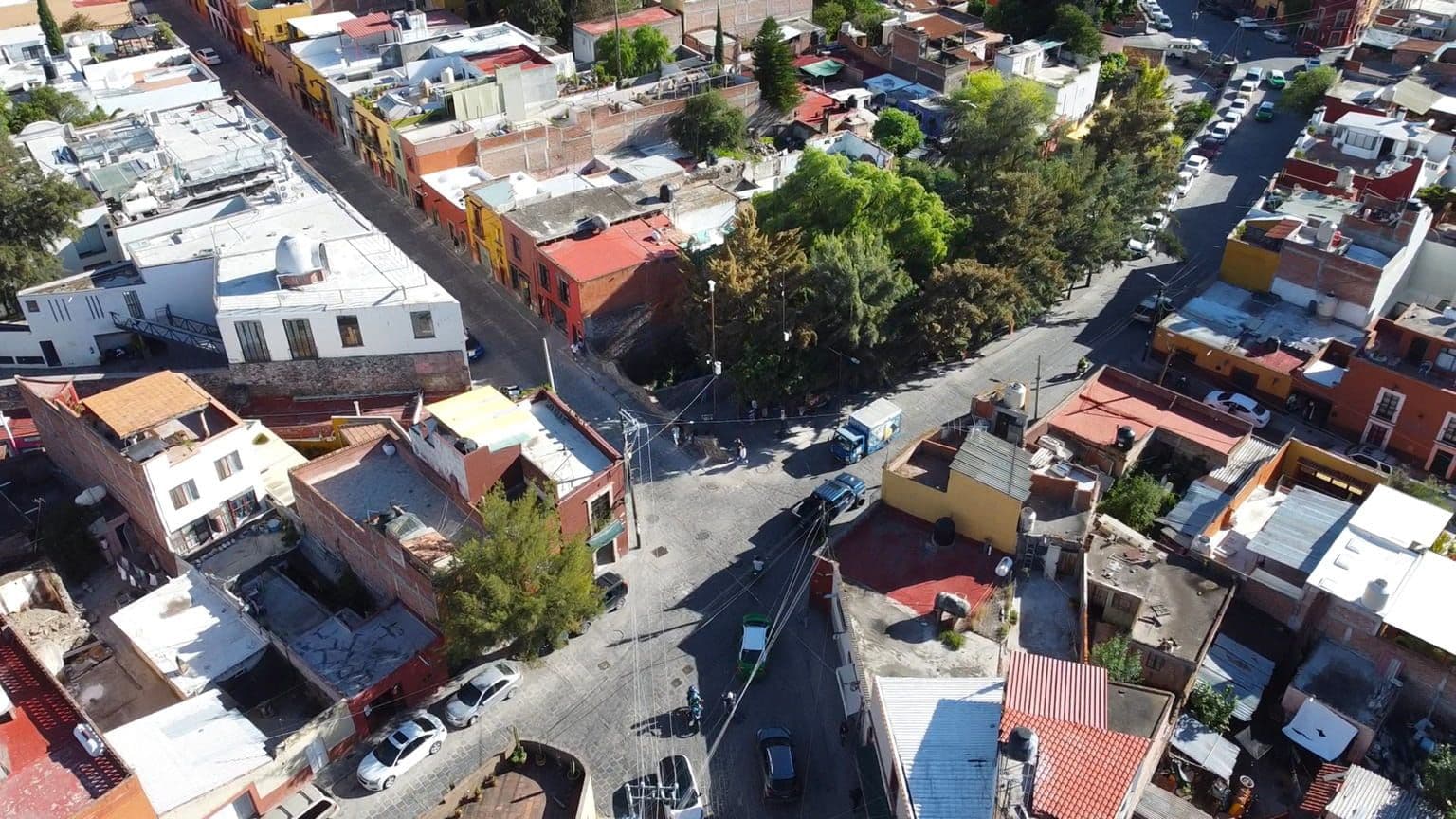 Terreno Guadalupe — Guadalupe, San Miguel de Allende — photo 11 — vibrant neighborhood, authentic architectural charm