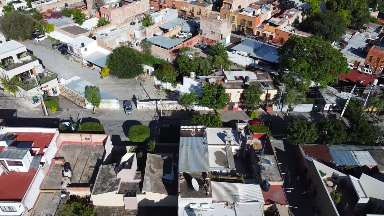 Terreno Guadalupe — Guadalupe, San Miguel de Allende — photo 10 — vibrant neighborhood with authentic charm