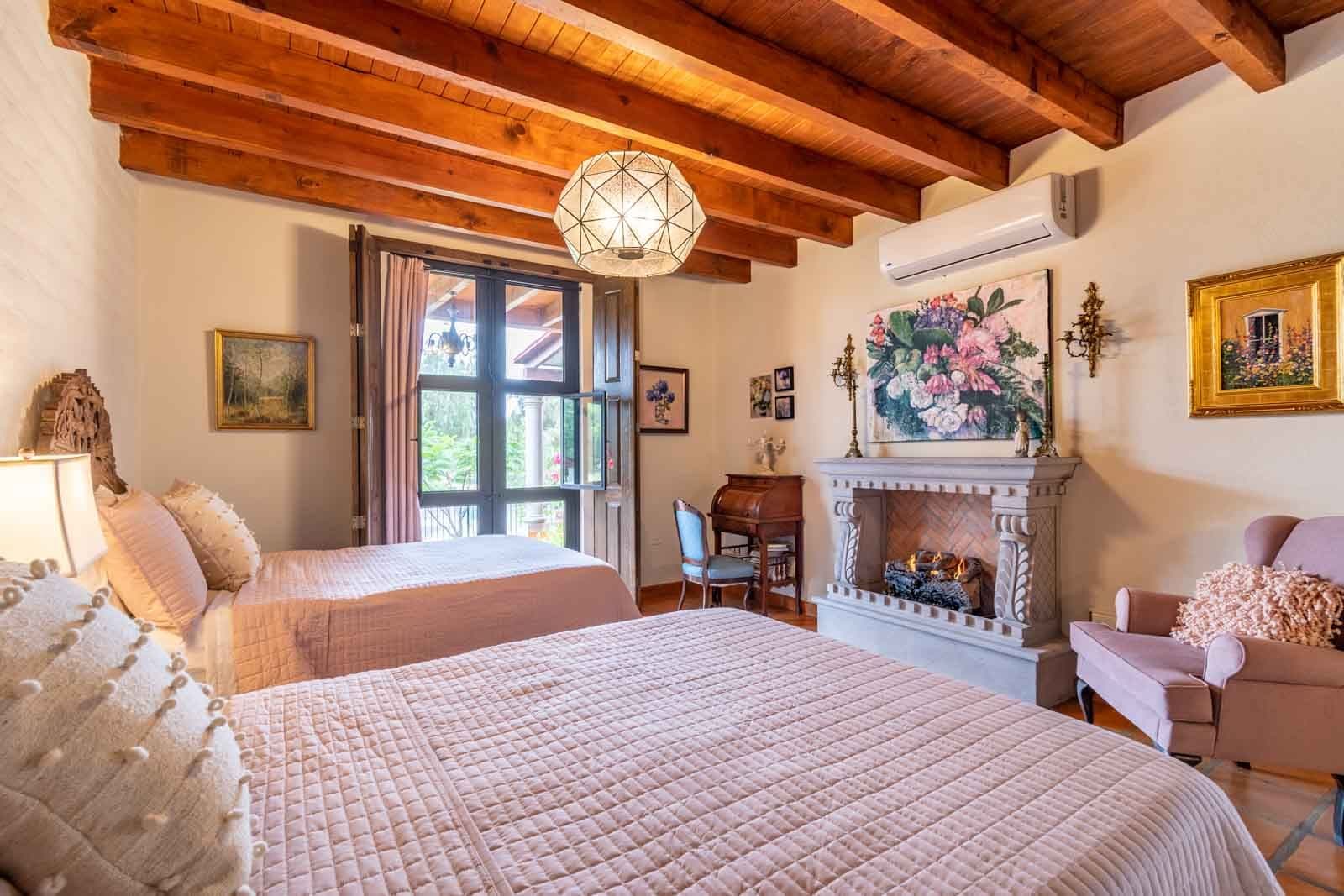 Casa Caterina — Las Campanas, San Miguel de Allende — photo 15 — rustic elegance meets refined comfort
