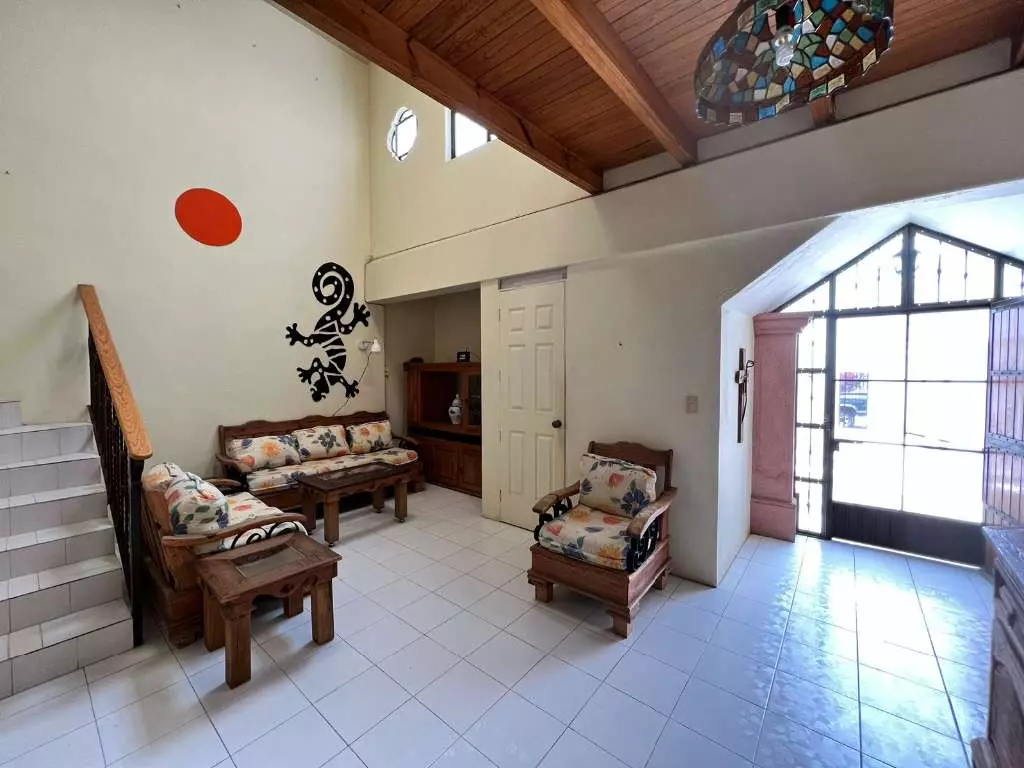 Cielito Lindo — Guadalupe, San Miguel de Allende — photo 15 — luminous colonial living, rustic charm