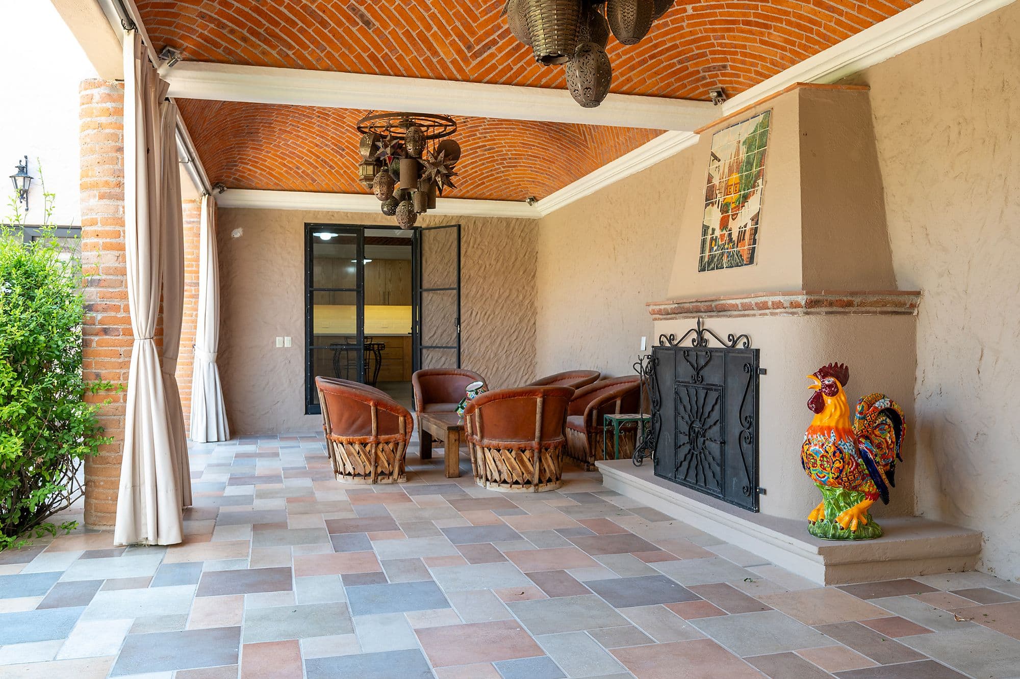 Casa Fuente — Atascadero (Arcos de San Miguel), San Miguel de Allende — photo 14 — charming covered terrace, authentic mexican architecture