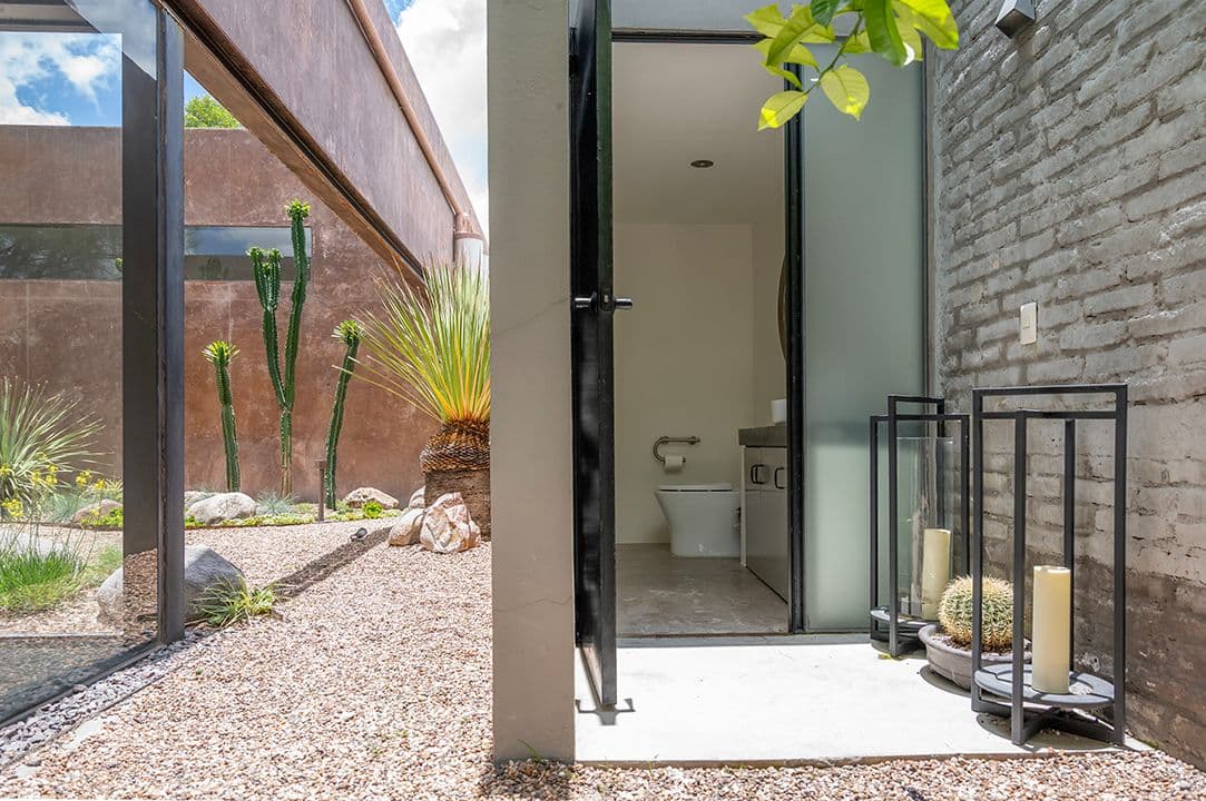 CASA SANCHEZ RENERO — Balcones, San Miguel de Allende — photo 25 — serene courtyard with desert elegance