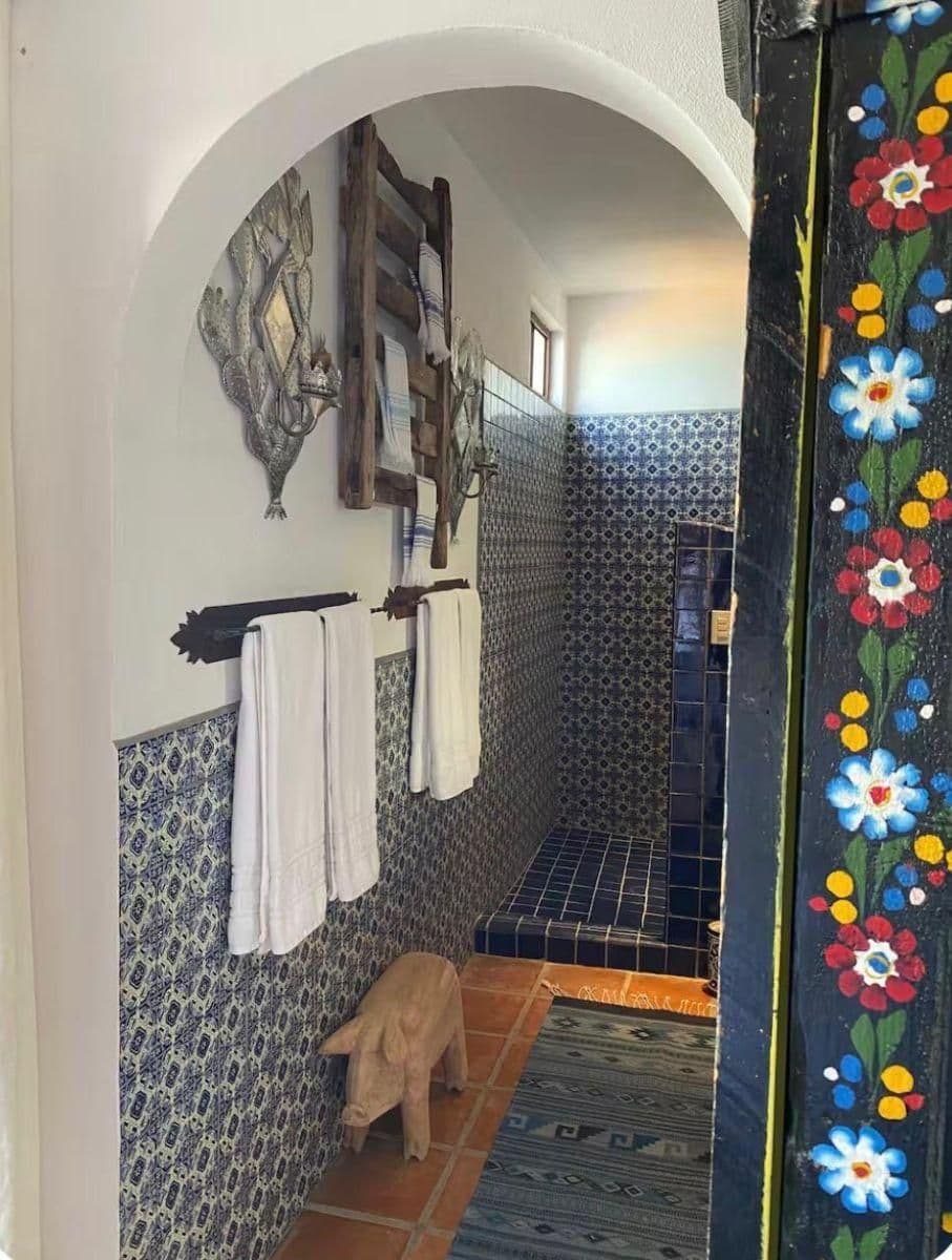 Casa Bebe — San Antonio, San Miguel de Allende — photo 7 — authentic colonial bathroom with artisan tiles