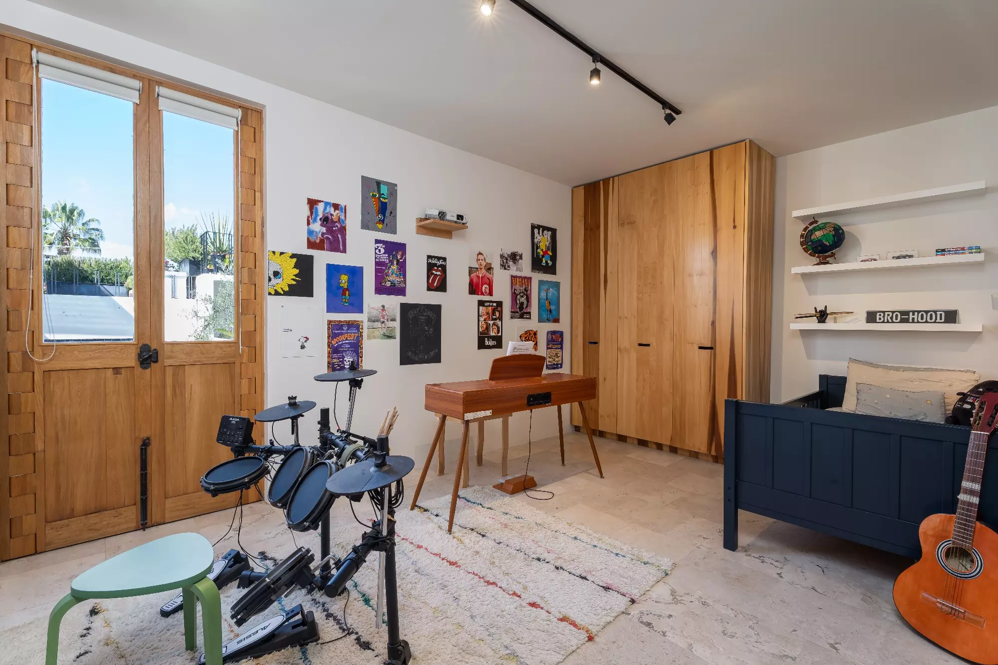 Casa Nómada — San Antonio, San Miguel de Allende — photo 14 — creative sanctuary with abundant natural light