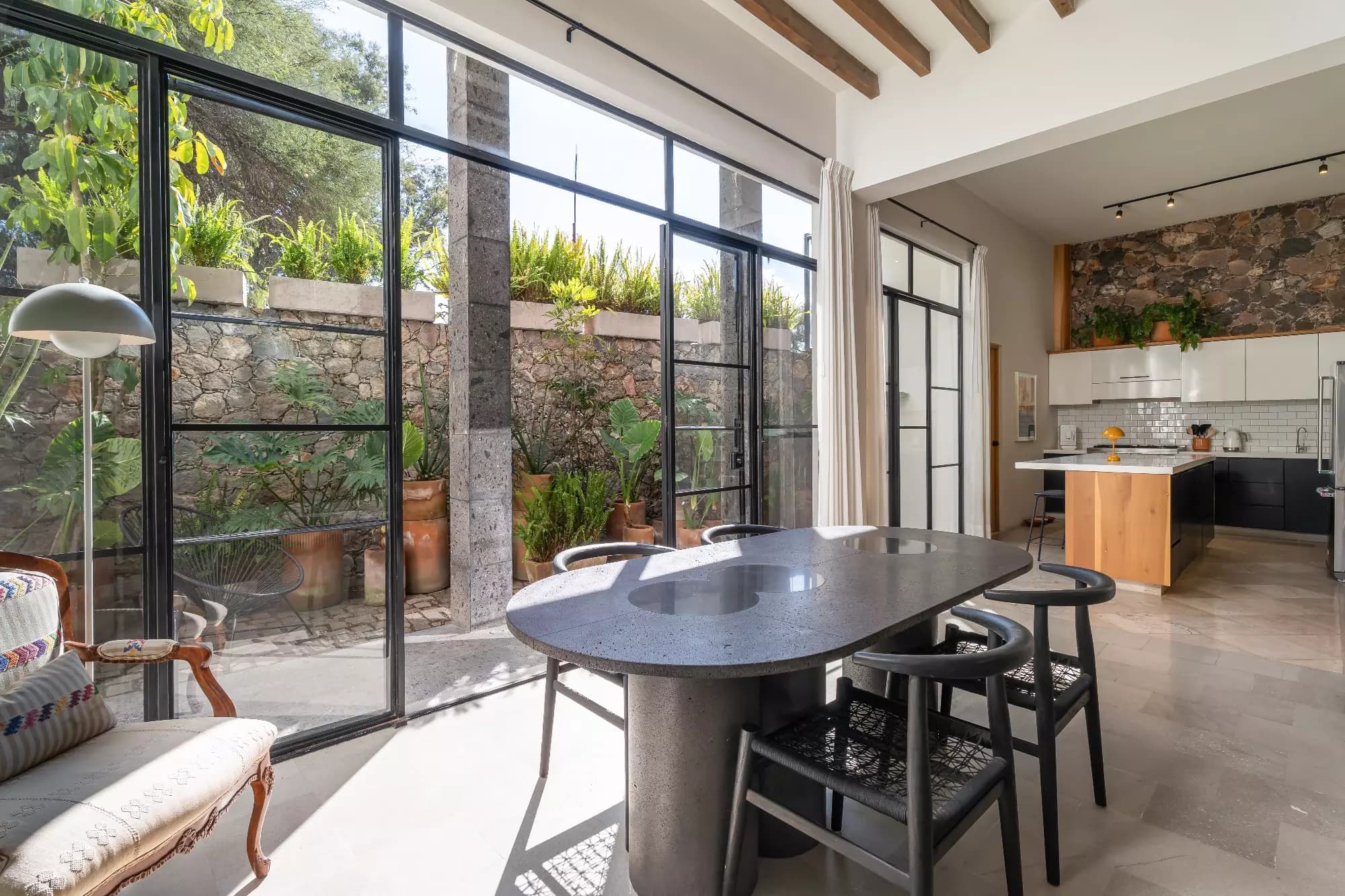 Casa Nómada — San Antonio, San Miguel de Allende — photo 6 — luminous dining, curated courtyard views