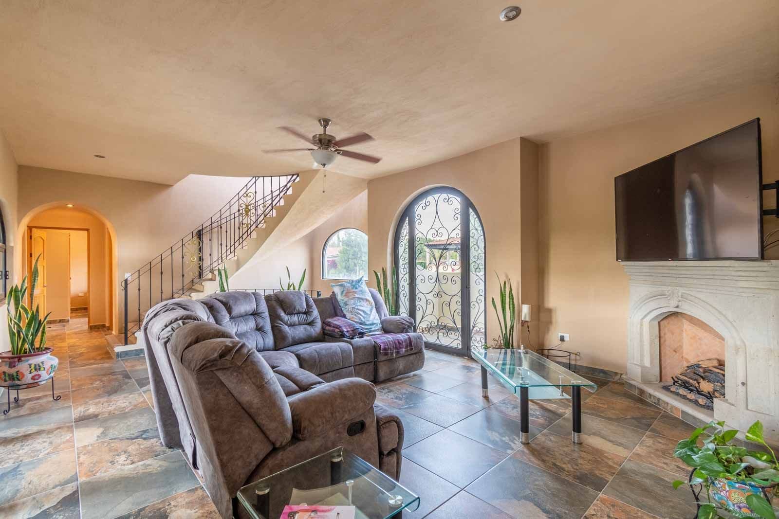 Casa Hacienda del Lago — Los Labradores, San Miguel de Allende — photo 18 — luminous living space with architectural charm