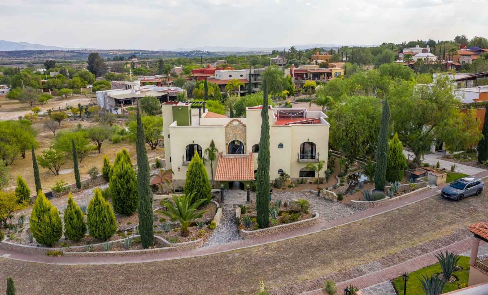 Casa Hacienda del Lago — Los Labradores, San Miguel de Allende — photo 26 — elegant hacienda with panoramic valley views