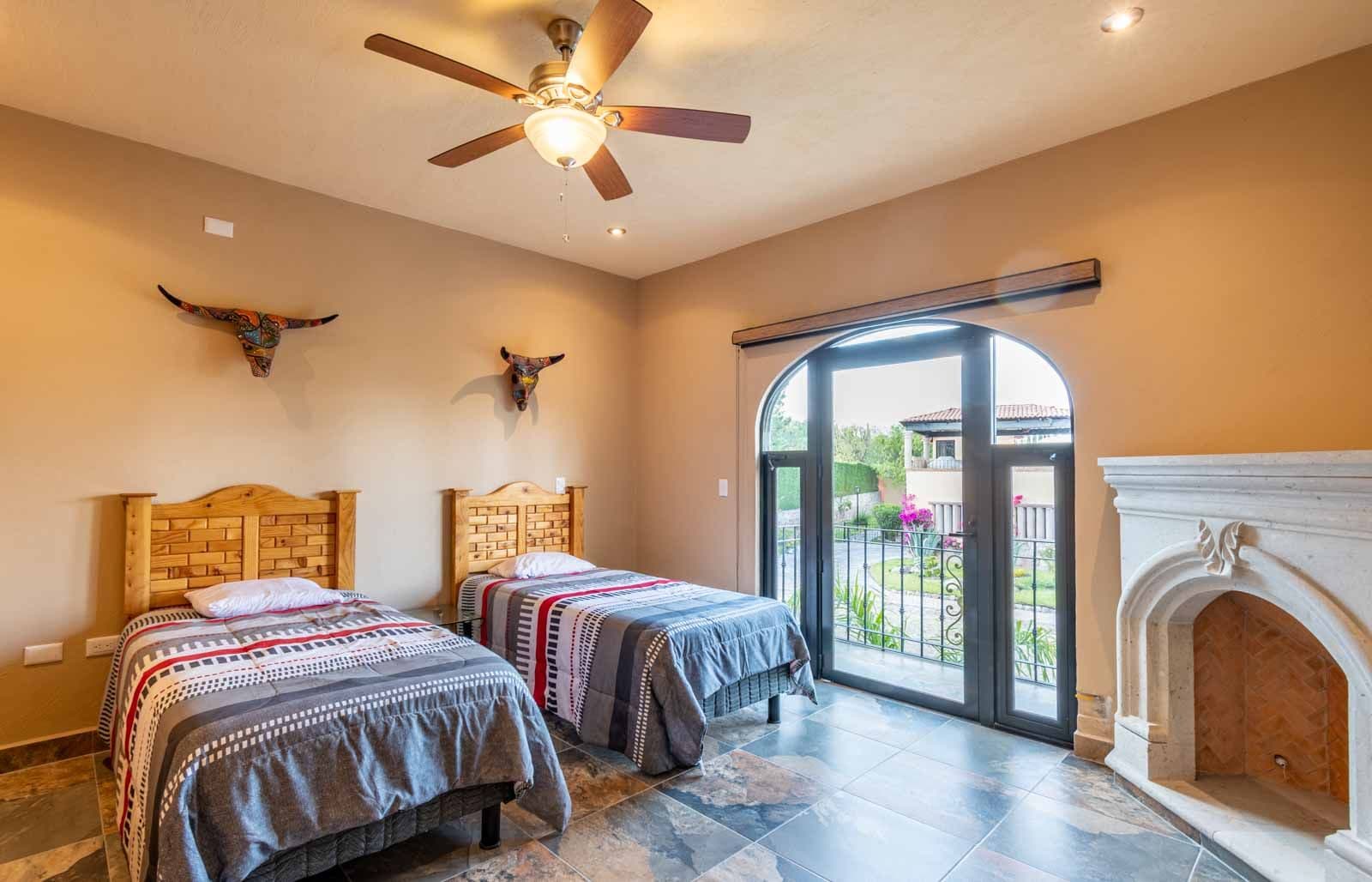 Casa Hacienda del Lago — Los Labradores, San Miguel de Allende — photo 19 — rustic elegance meets modern comfort