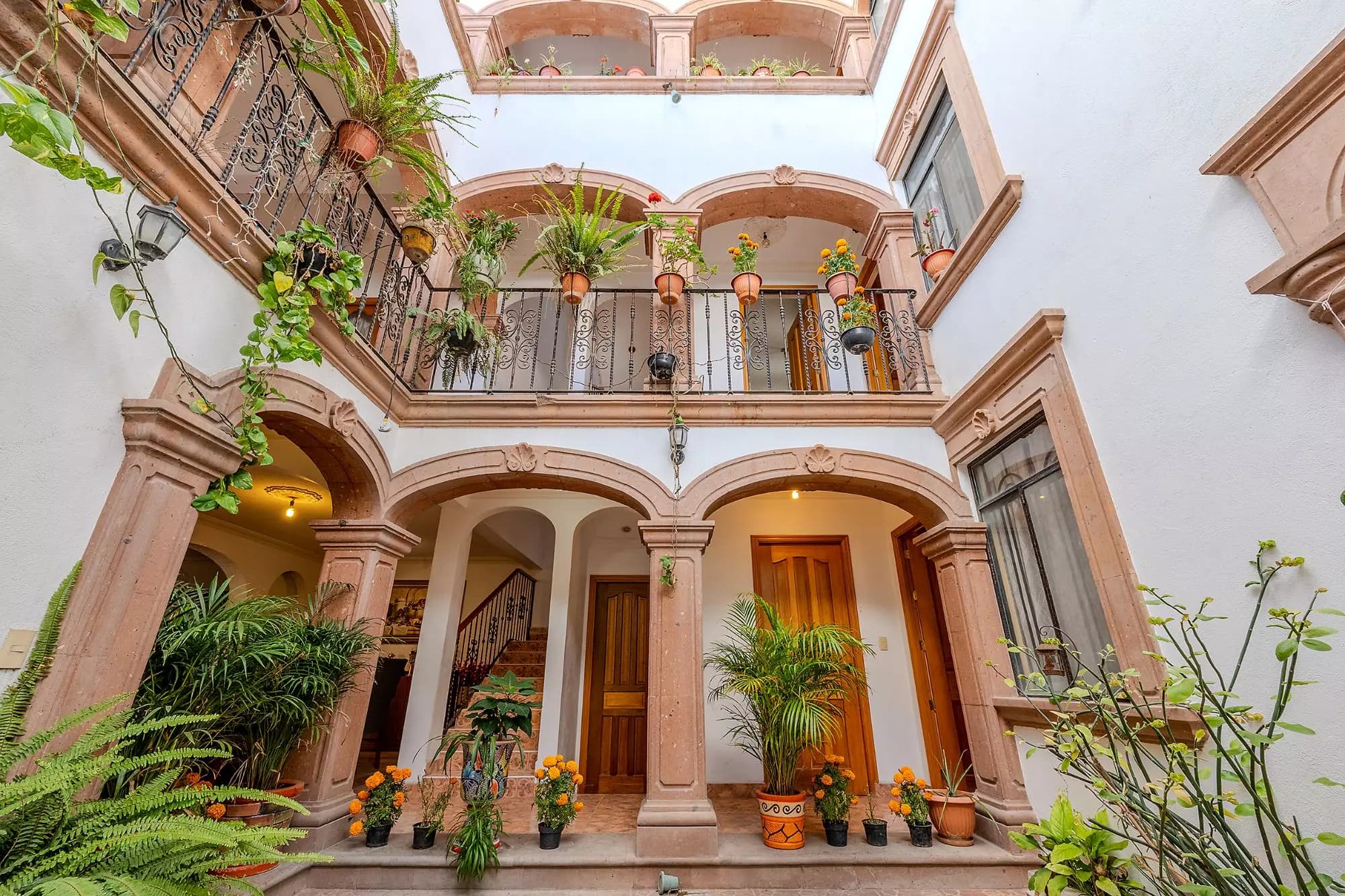Casa Del Refugio — San Antonio, San Miguel de Allende — enchanting colonial courtyard, timeless elegance