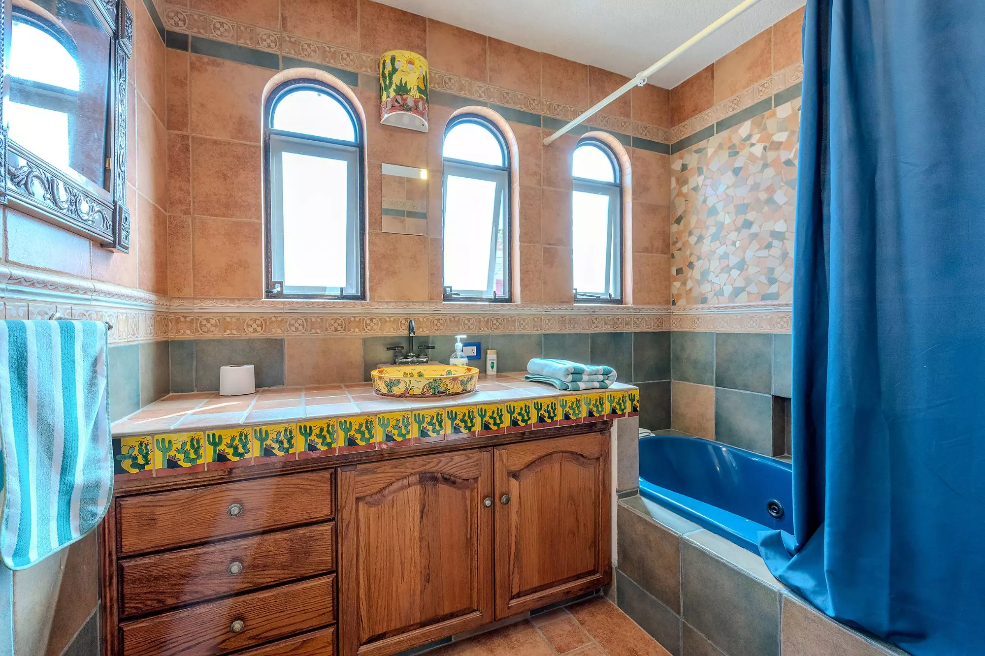 Casa Del Refugio — San Antonio, San Miguel de Allende — photo 19 — authentic mexican tilework, luminous spa bath