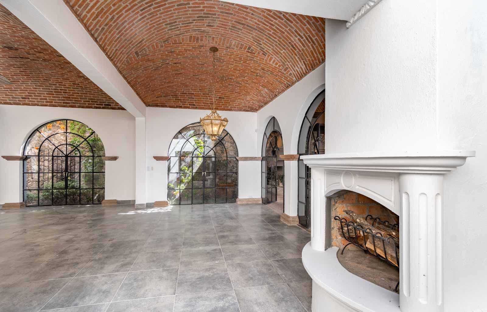 Casa Luz del Sol — Balcones, San Miguel de Allende — photo 8 — soaring brick vaulted ceilings, timeless elegance