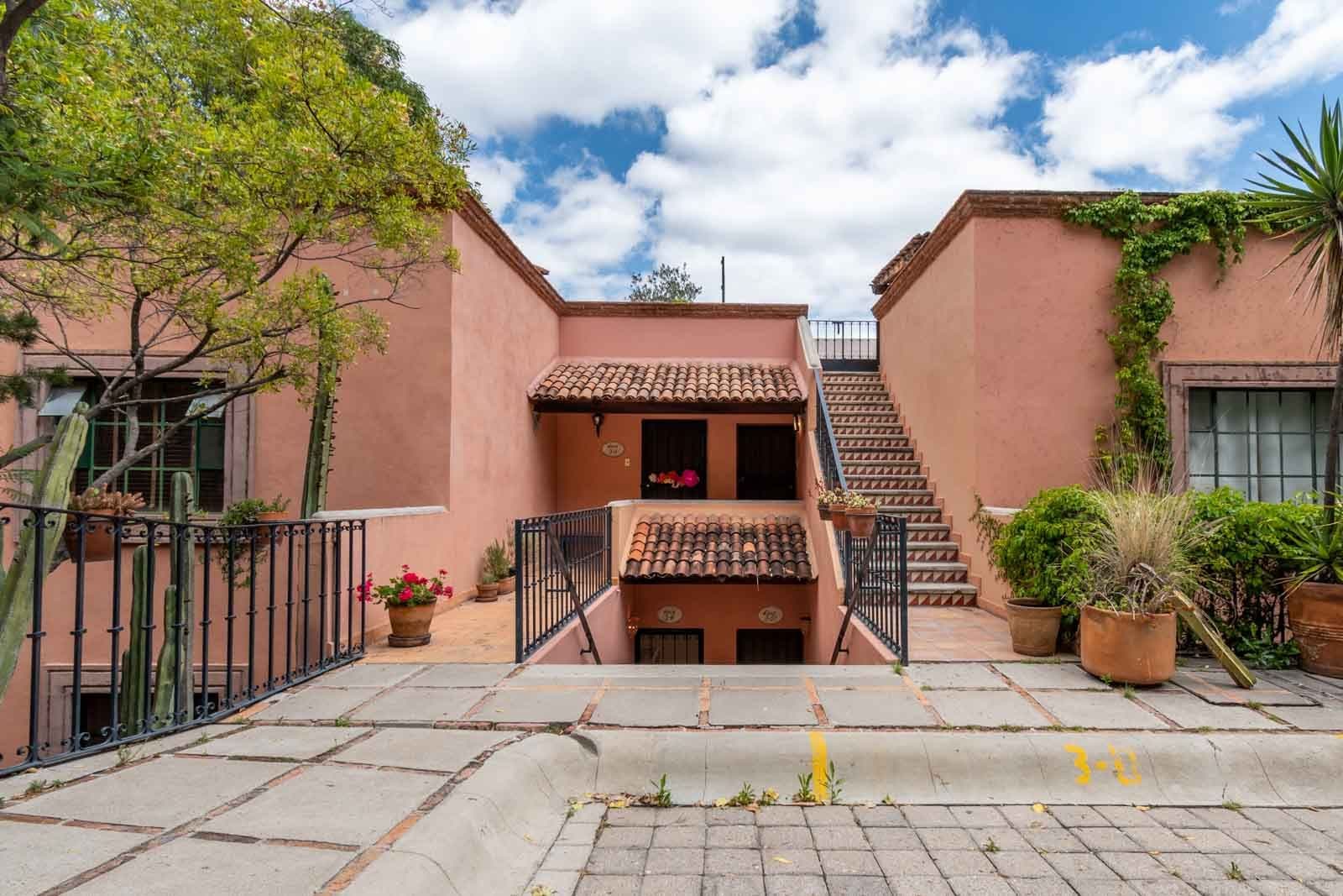 Santo Domingo Condo 3C — Centro, San Miguel de Allende — photo 2 — charming colonial courtyard, authentic mexican architecture