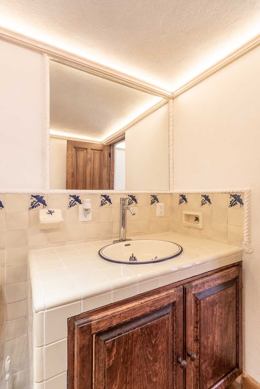 Santo Domingo Condo 3C — Centro, San Miguel de Allende — photo 12 — elegantly appointed spa-like bathroom