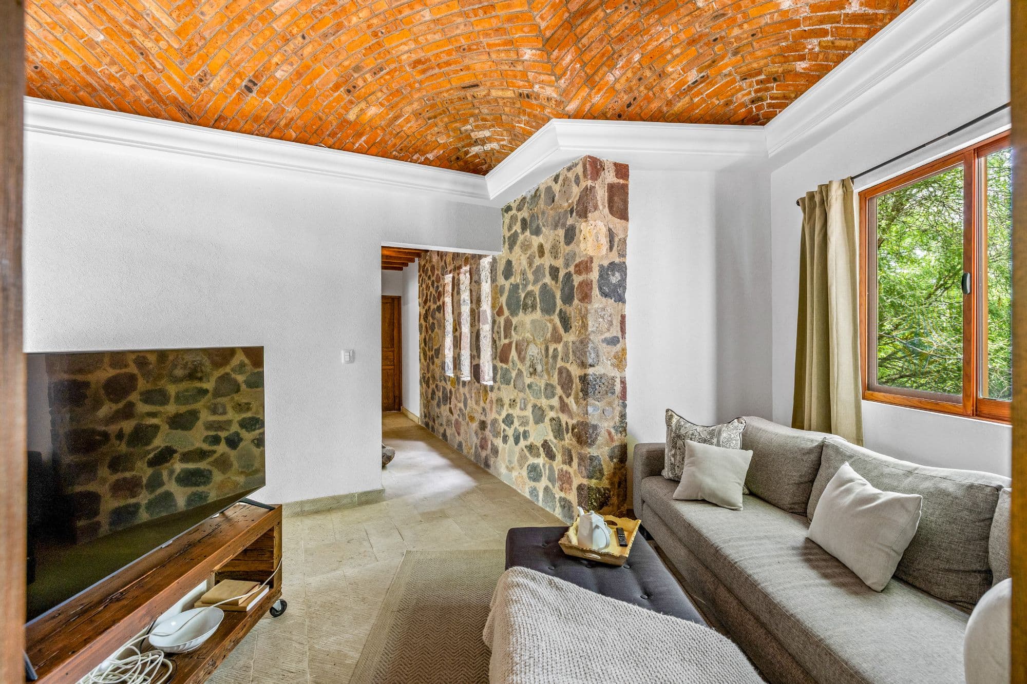 Huizaches Garden — Villa de los Frailes, San Miguel de Allende — photo 20 — rustic charm meets modern comfort elegantly