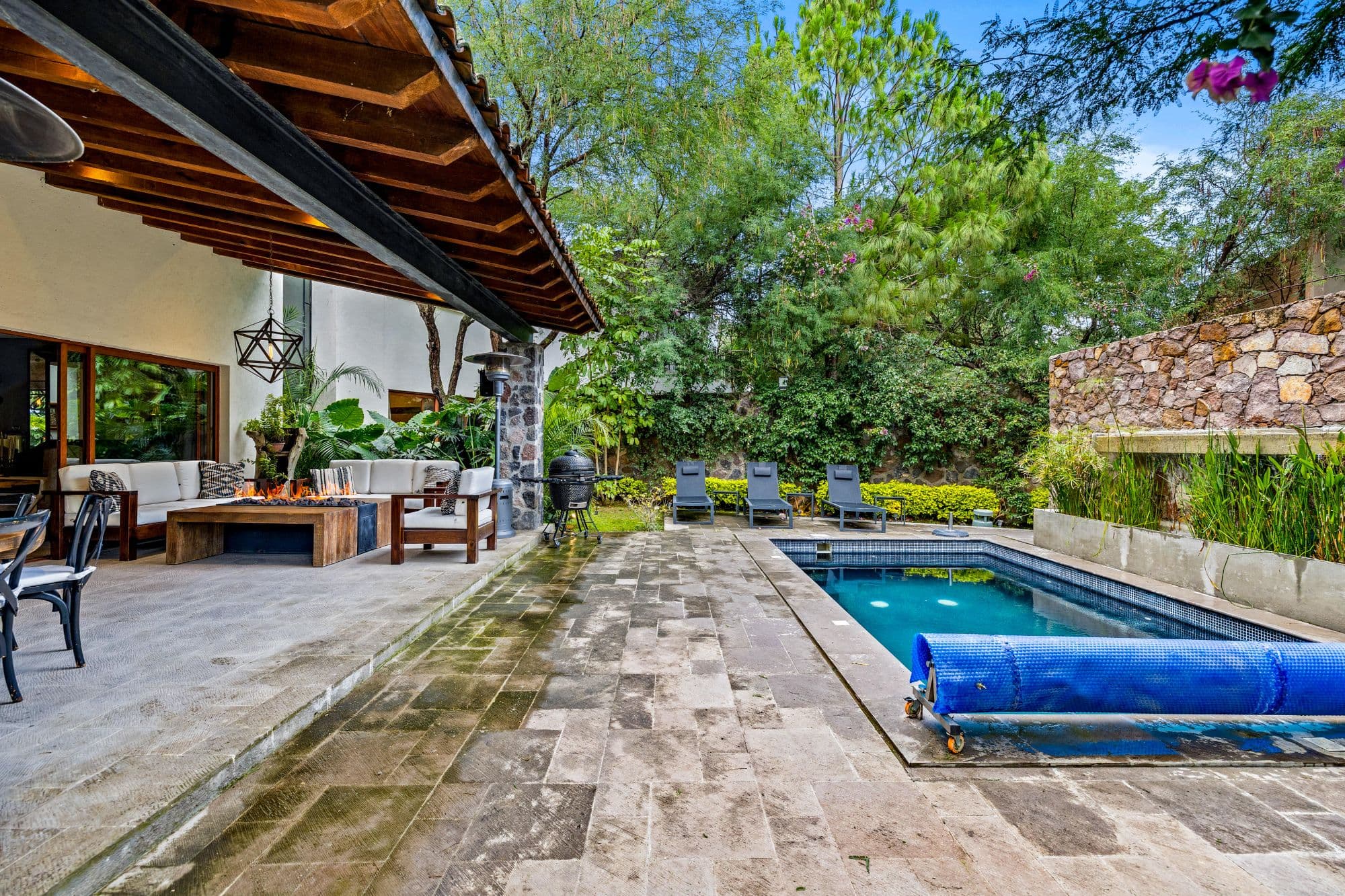Huizaches Garden — Villa de los Frailes, San Miguel de Allende — photo 12 — serene poolside oasis, mature gardens