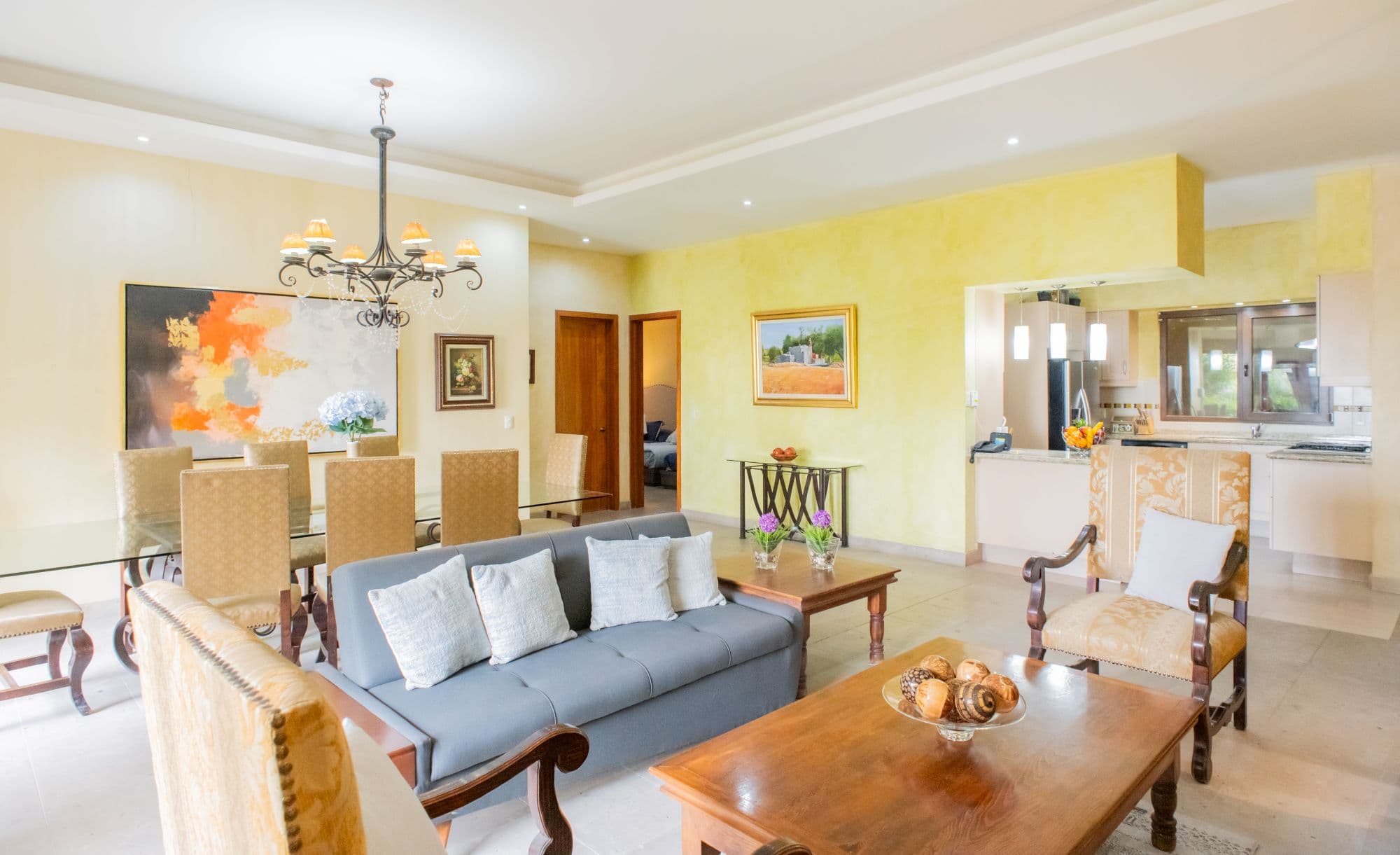 Casa Caracol — Caracol, San Miguel de Allende — photo 18 — radiant open-plan living elegance