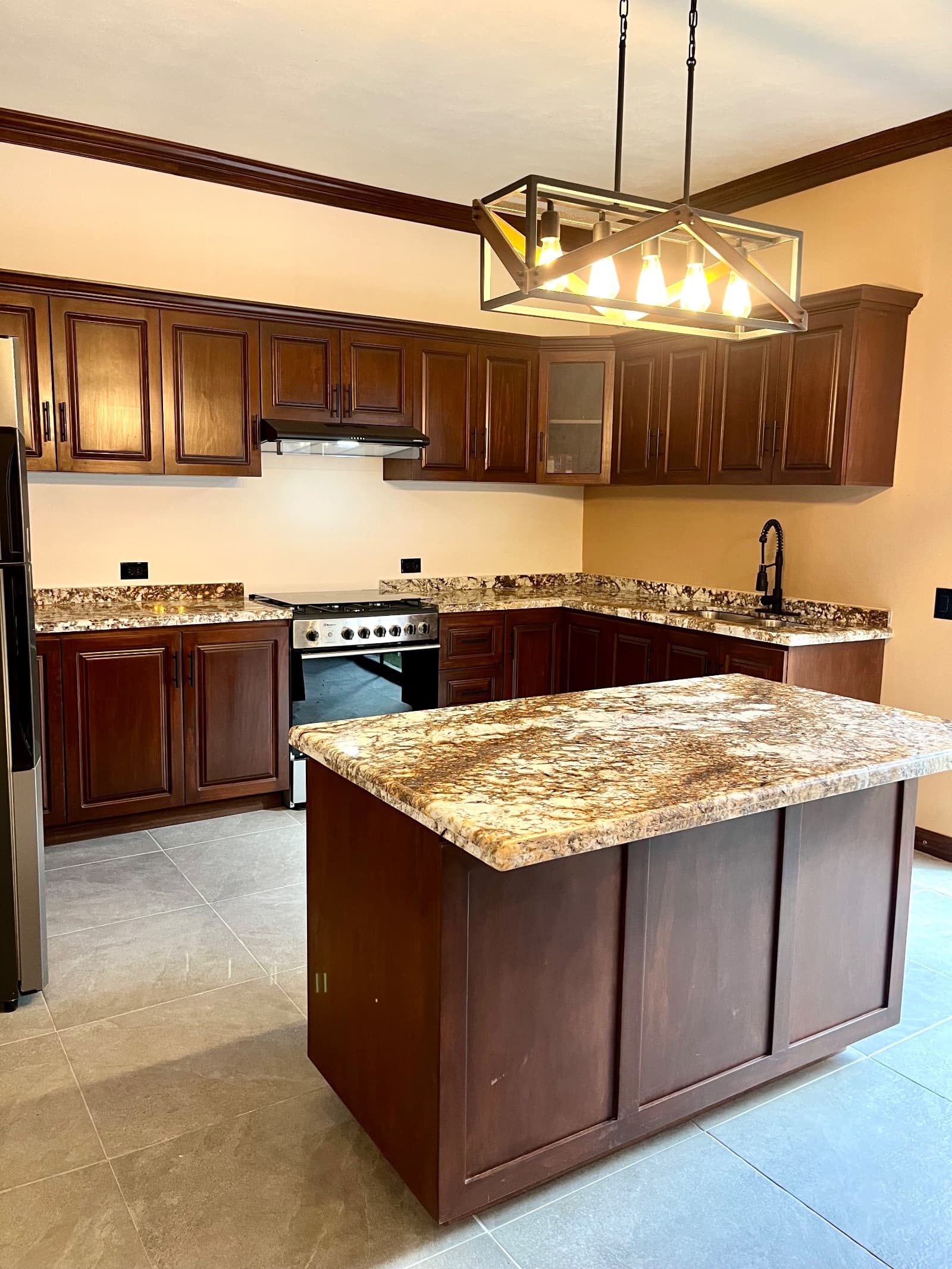 Casa Rivera — Independencia, San Miguel de Allende — photo 7 — elegant kitchen with granite countertops