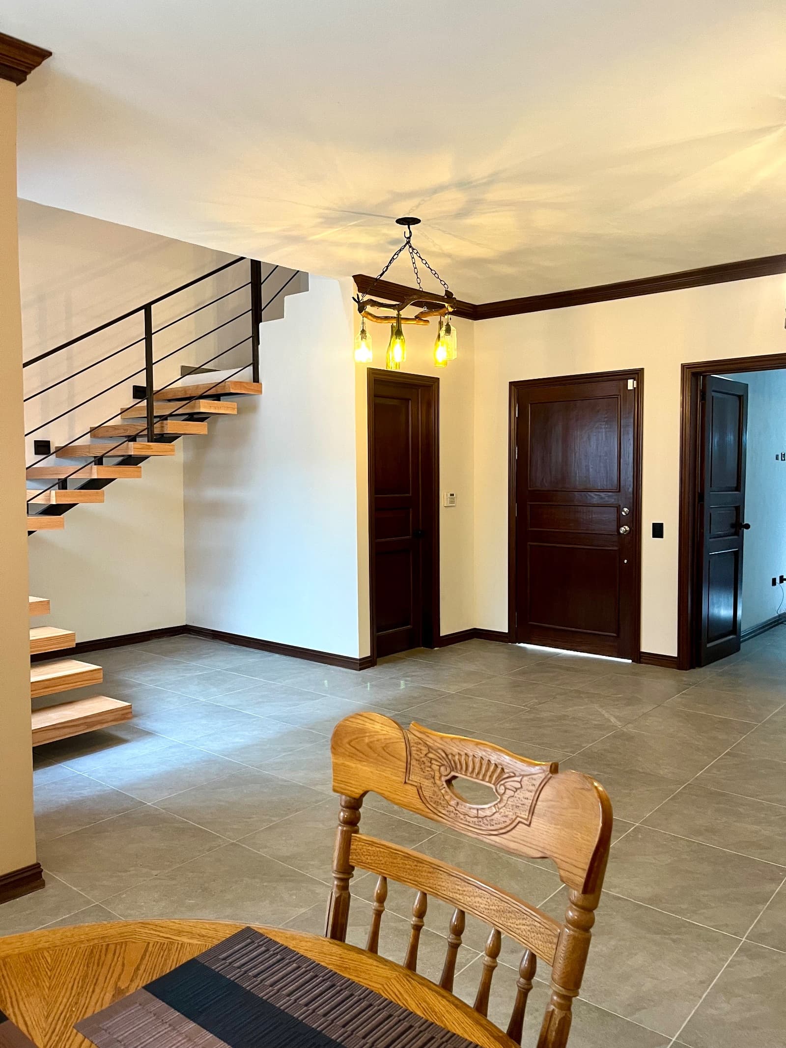 Casa Rivera — Independencia, San Miguel de Allende — photo 5 — luminous entry with soaring architectural details