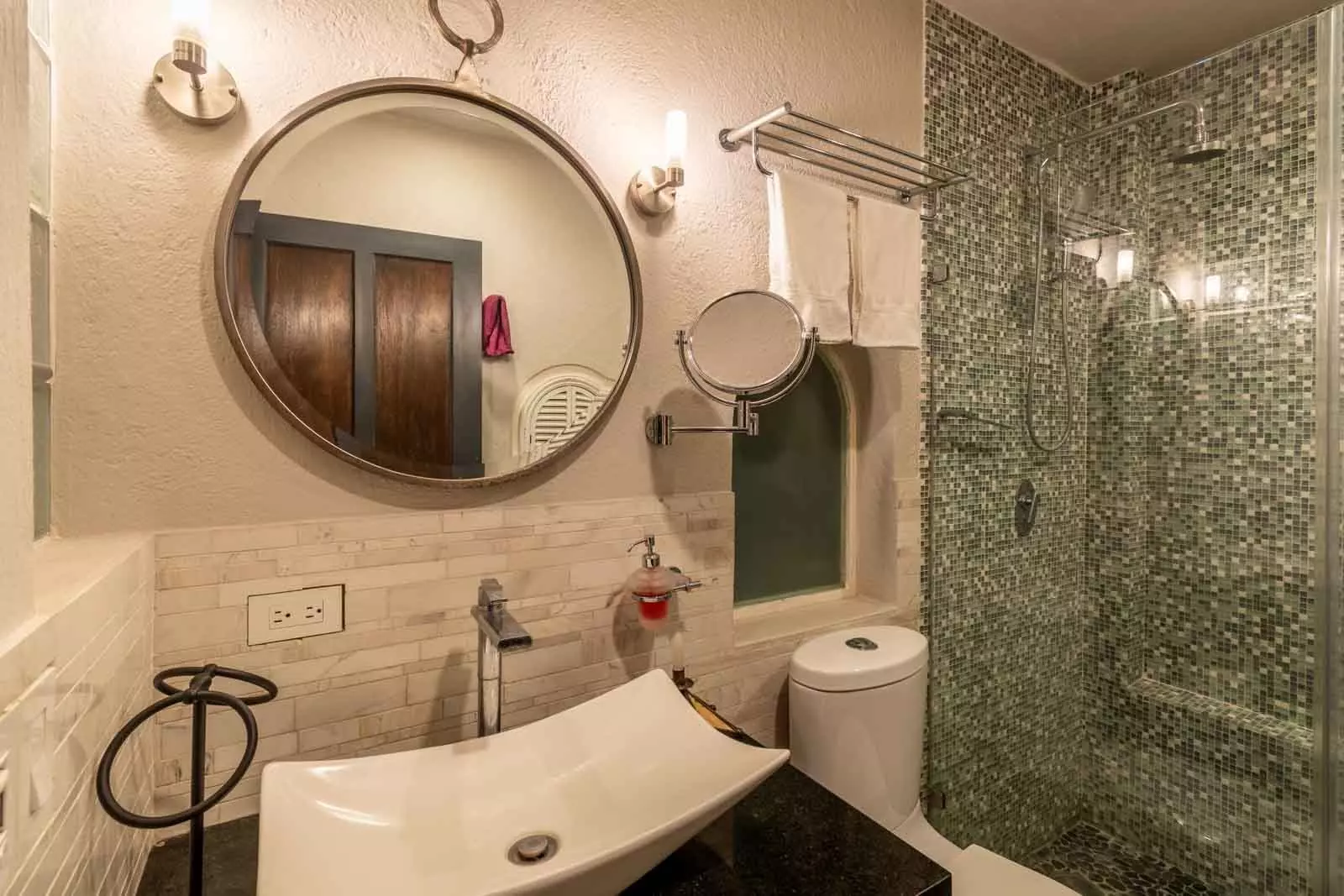 Casa Lumina — Ojo de Agua, San Miguel de Allende — photo 13 — sophisticated spa-inspired ensuite bathroom