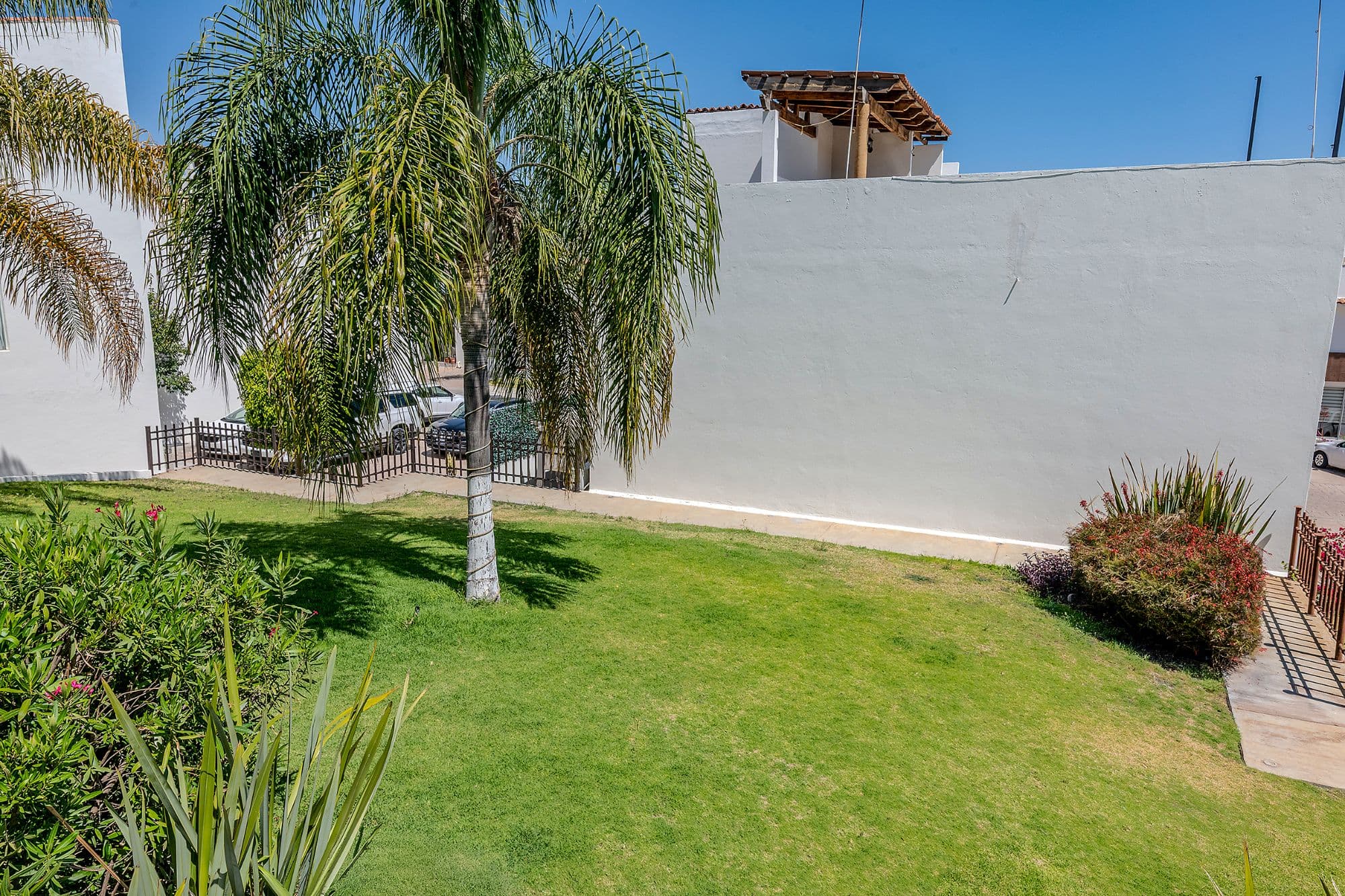 Casita Amanecer — Las Brisas, San Miguel de Allende — photo 29 — manicured grounds, tropical landscaping elegance
