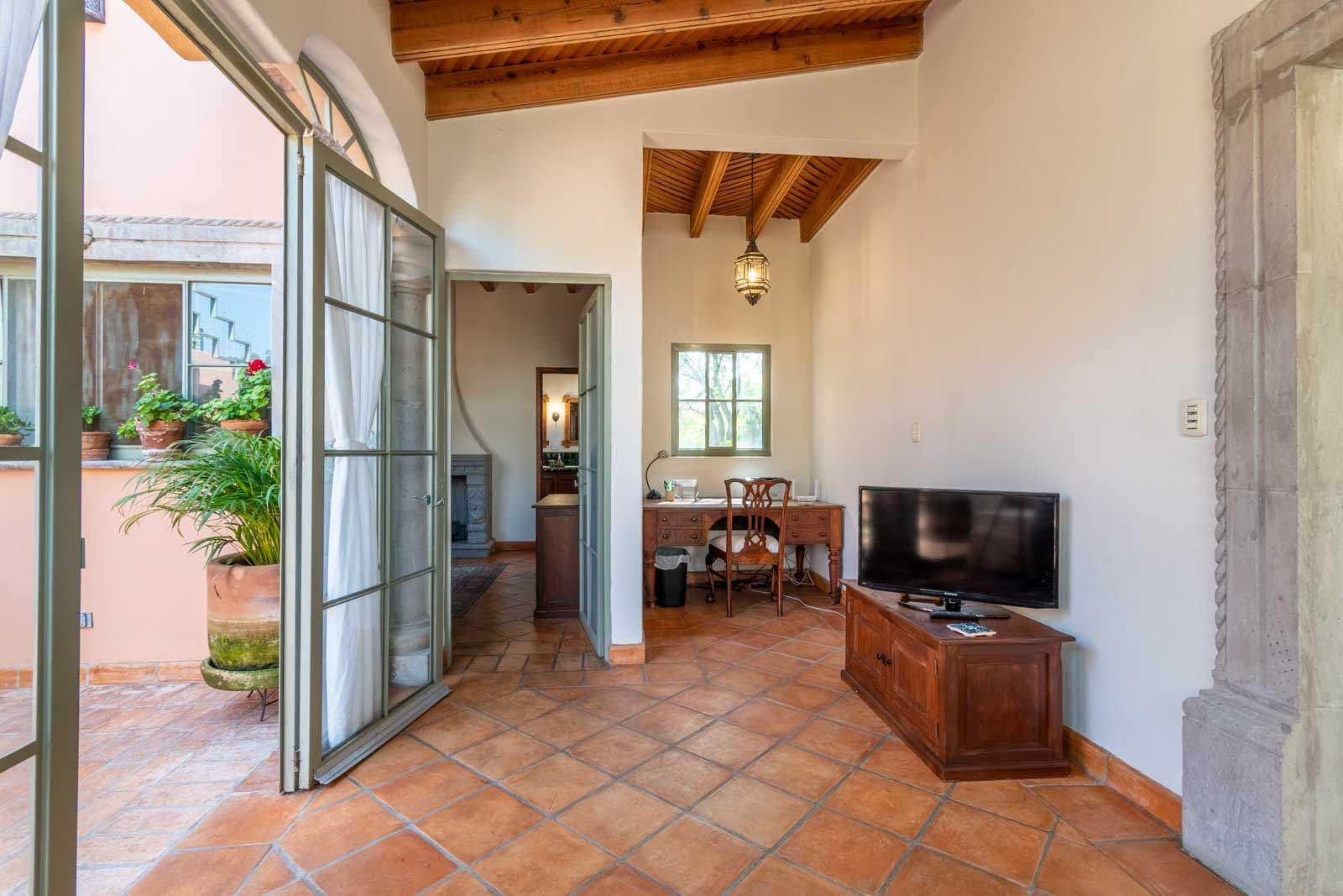 Secret Garden — San Antonio, San Miguel de Allende — photo 18 — luminous living space with rustic charm