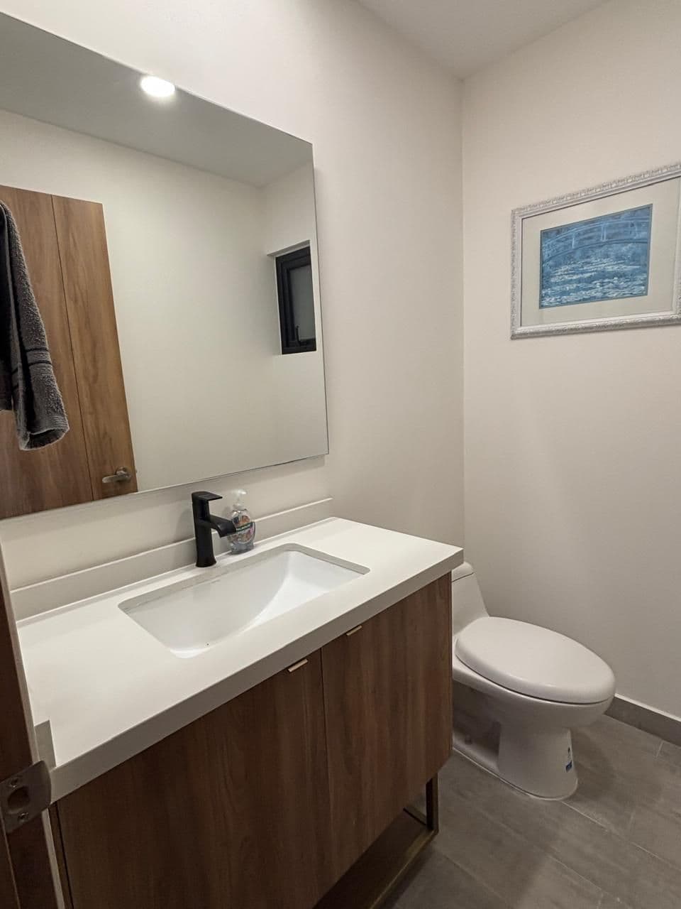 Barrio Santo PH — Barrio Santo, San Miguel de Allende — photo 12 — contemporary spa-inspired ensuite bathroom