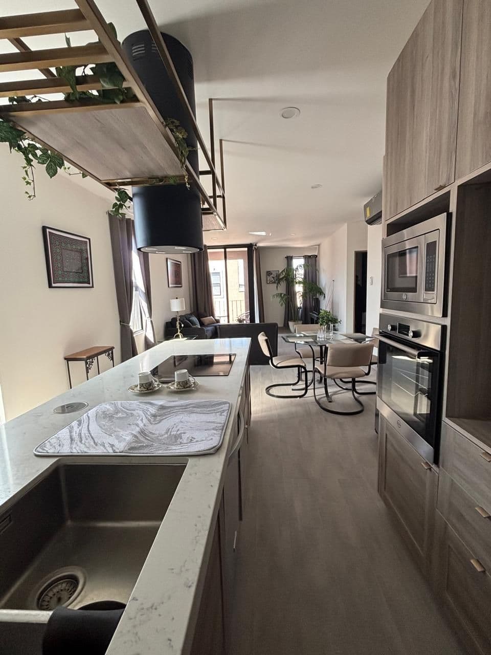 Barrio Santo PH — Barrio Santo, San Miguel de Allende — photo 3 — contemporary chef's kitchen, seamless living flow