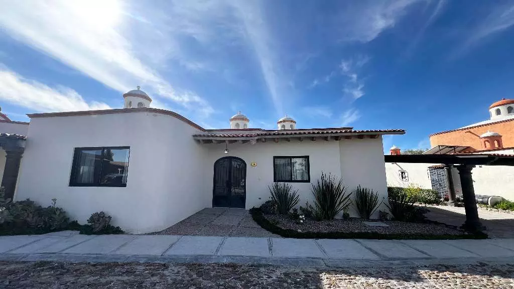 Villa 2 R 2 B En Rancho Labradores