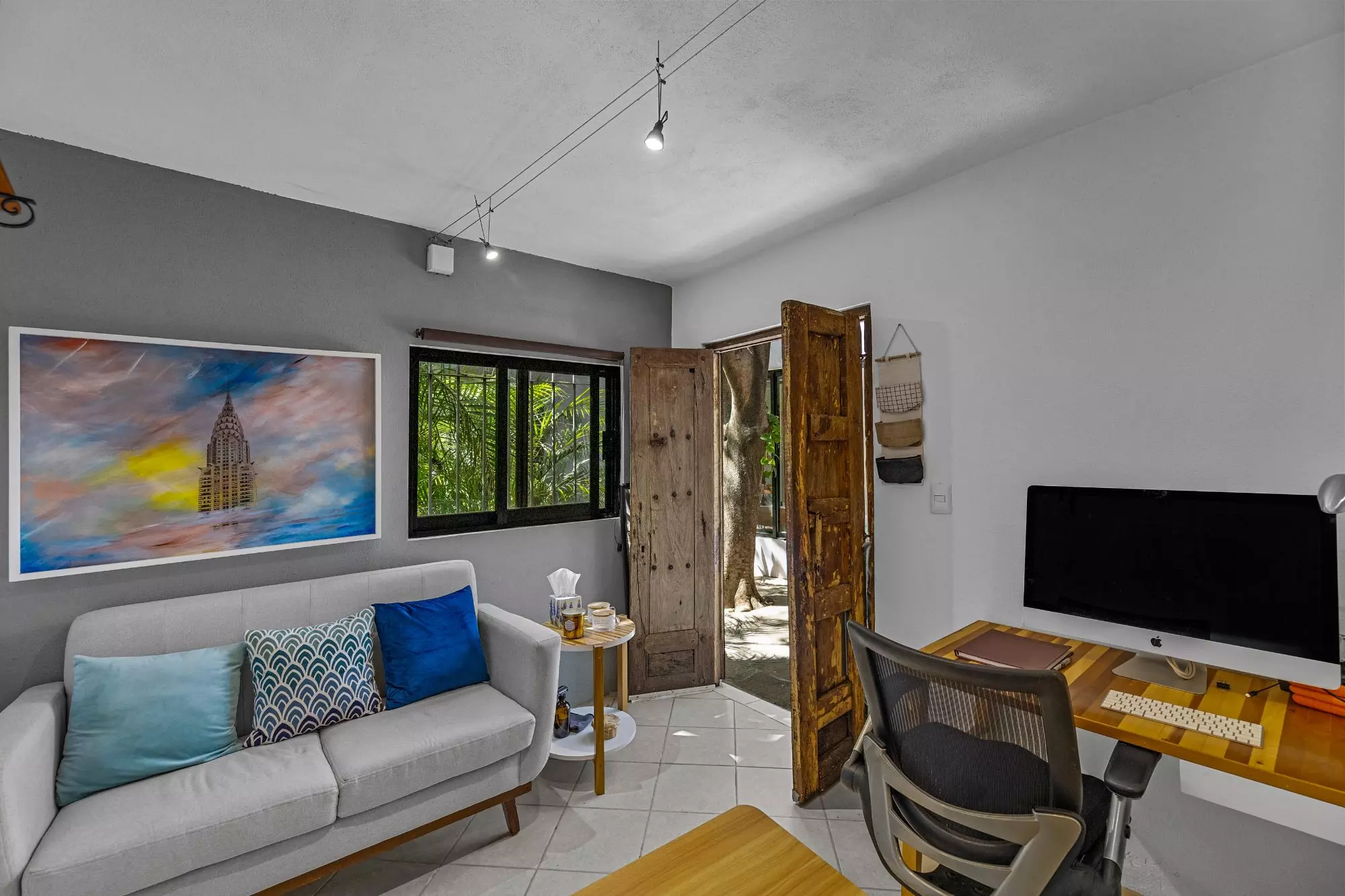 Casa Entre Arboles — San Antonio, San Miguel de Allende — photo 10 — charming studio with rustic character doors