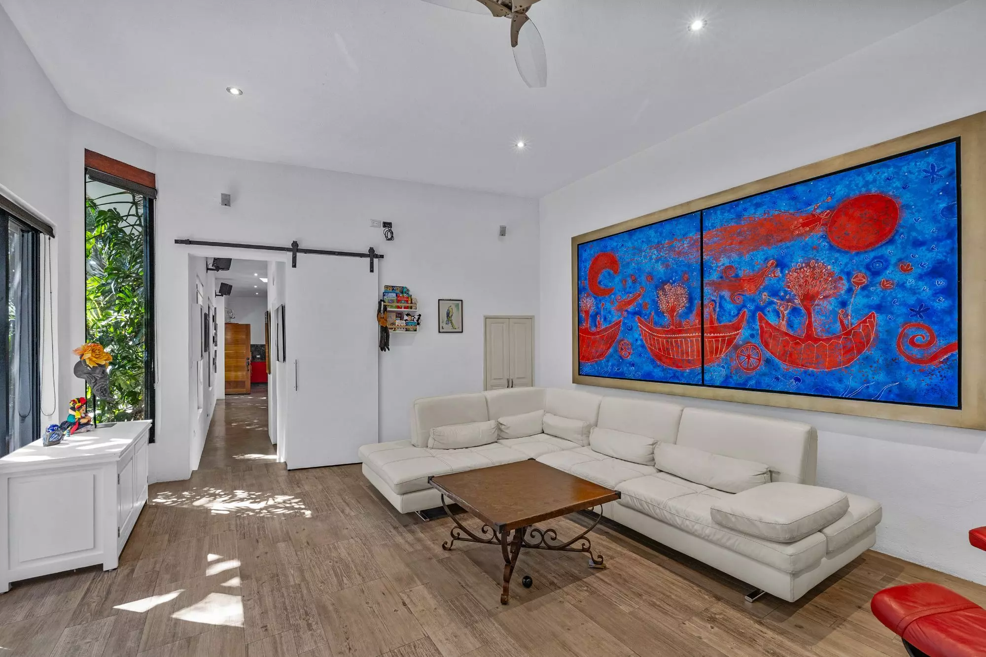 Casa Entre Arboles — San Antonio, San Miguel de Allende — photo 18 — luminous contemporary living with vibrant art