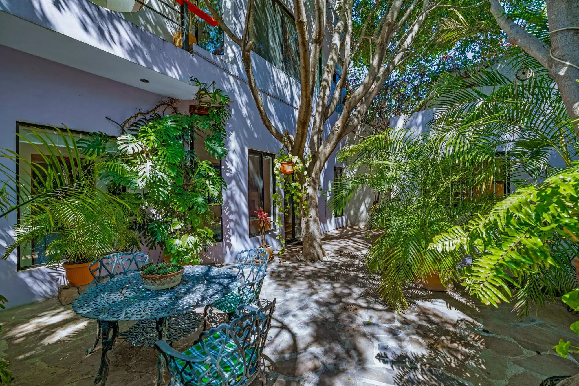 Casa Entre Arboles — San Antonio, San Miguel de Allende — photo 6 — serene courtyard oasis, dappled light ambiance