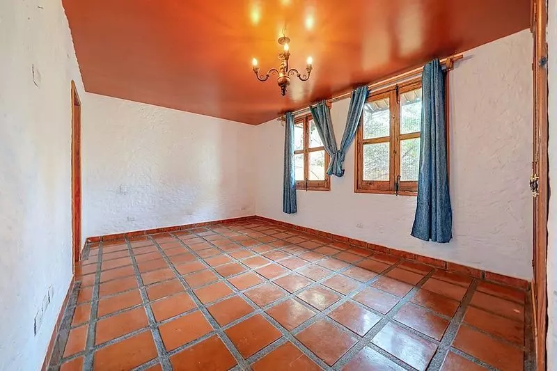 La Casona de Montitlan — Balcones, San Miguel de Allende — photo 11 — charming terracotta floors, soaring ceilings