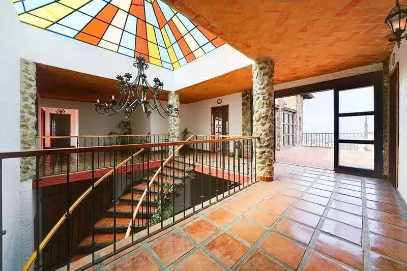La Casona de Montitlan — Balcones, San Miguel de Allende — photo 7 — luminous mezzanine, stained glass skylight