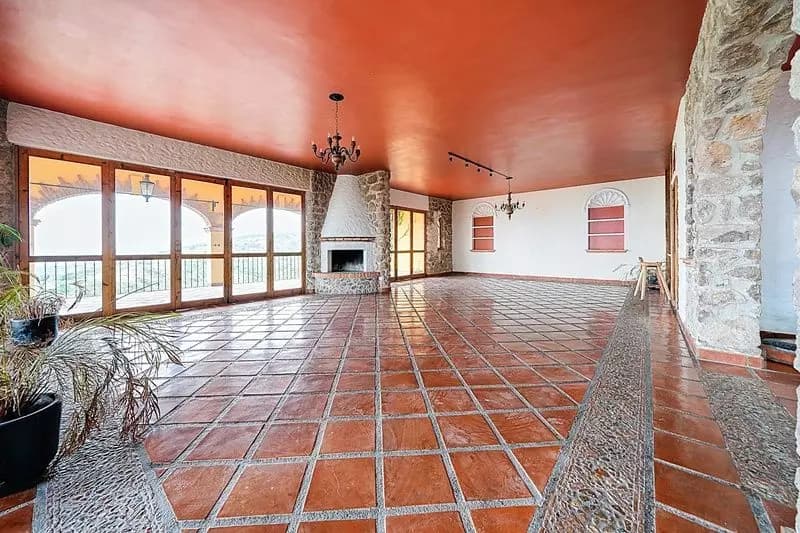 La Casona de Montitlan — Balcones, San Miguel de Allende — photo 4 — stunning terracotta salon with panoramic views