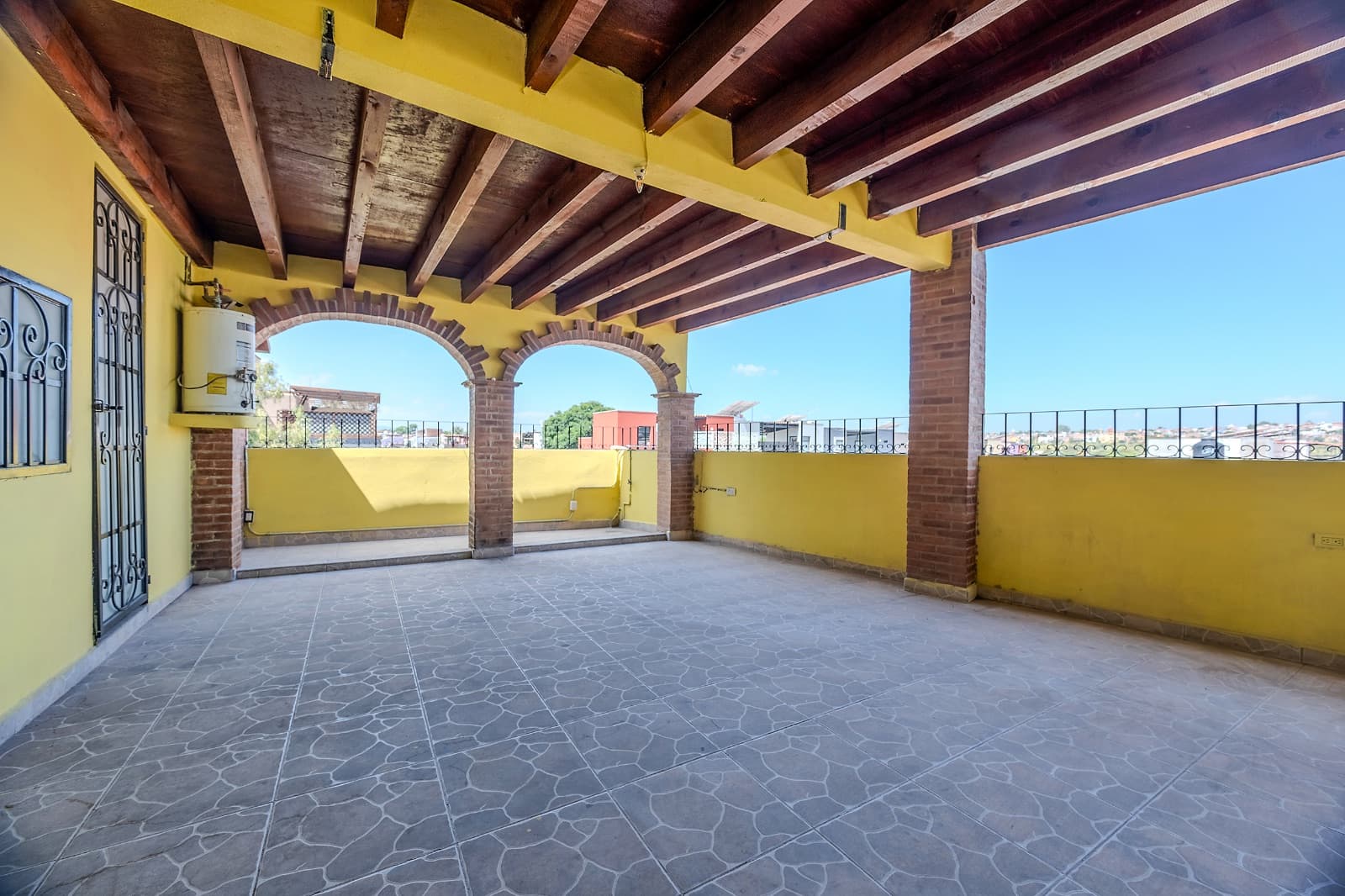 Casa Nueva Aurora — Aurora, San Miguel de Allende — photo 9 — luminous covered terrace, sweeping vistas
